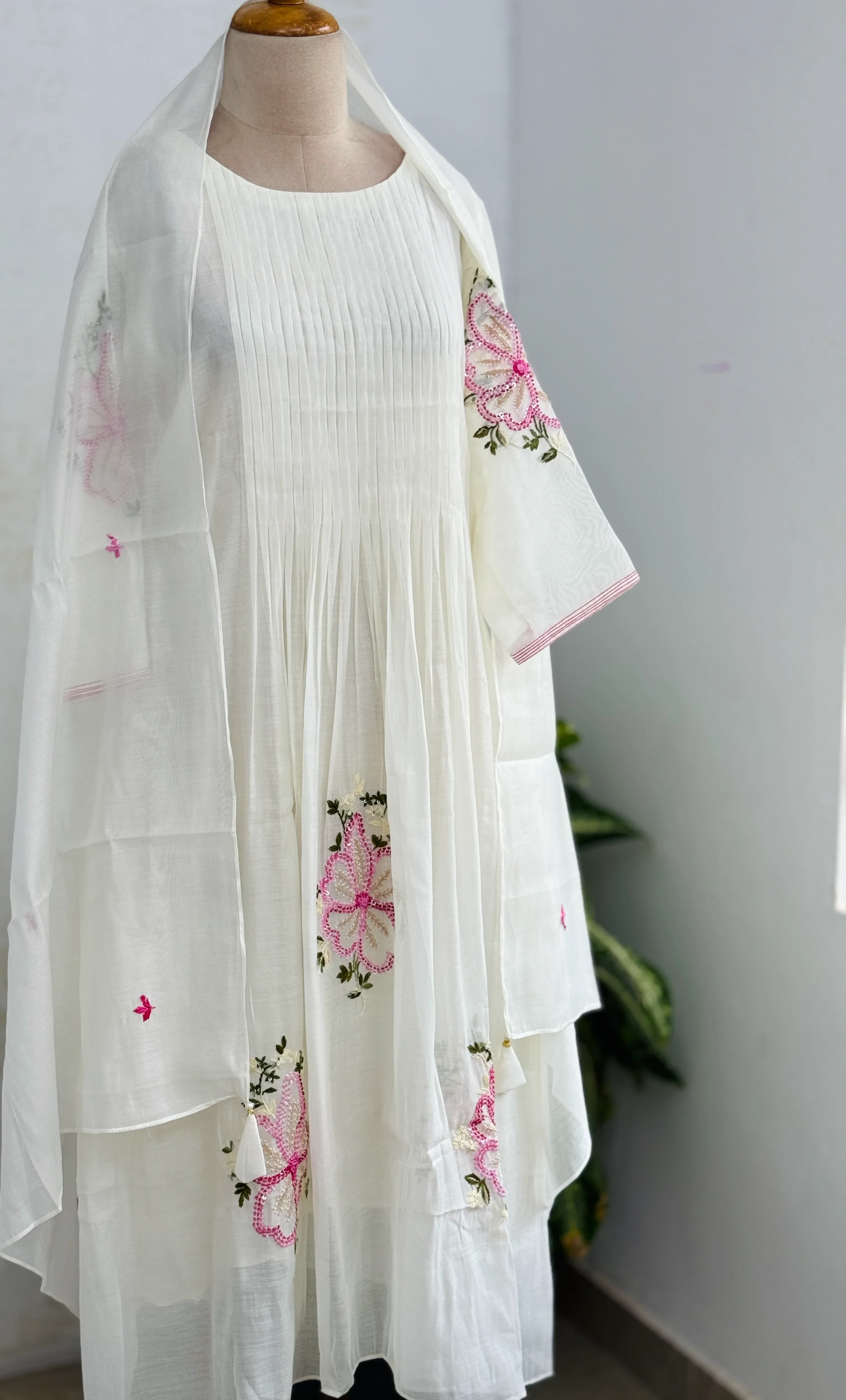 β¨ Premium Mul Chanderi Hand-Detailed Anarkali Set β¨ - Image 2