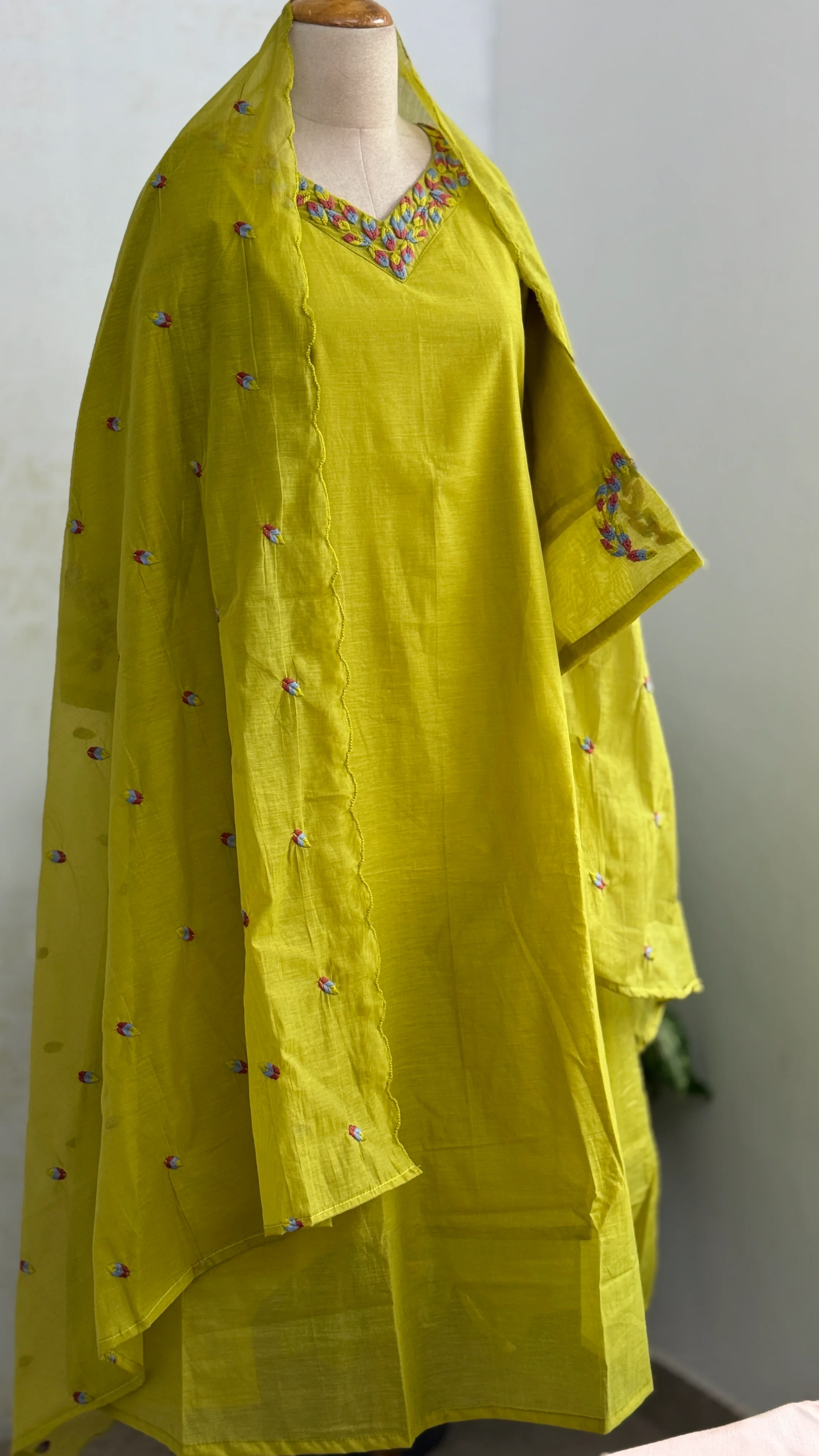 ✨ Premium Mul Chanderi Hand-Detailed Kurti Set ✨ - Image 2
