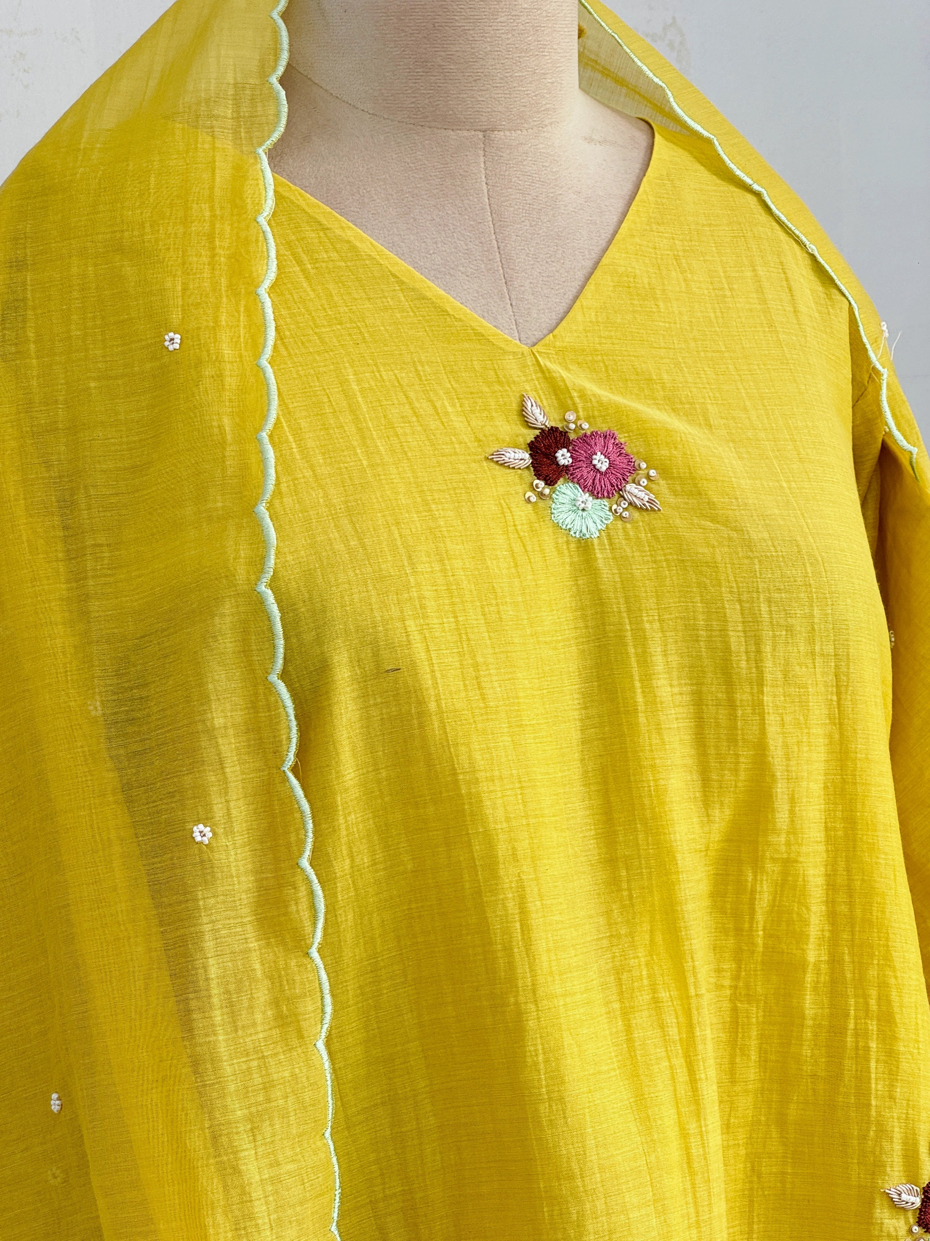 ✨ Premium Mul Chanderi Hand-Detailed Kurti Set ✨ - Image 3