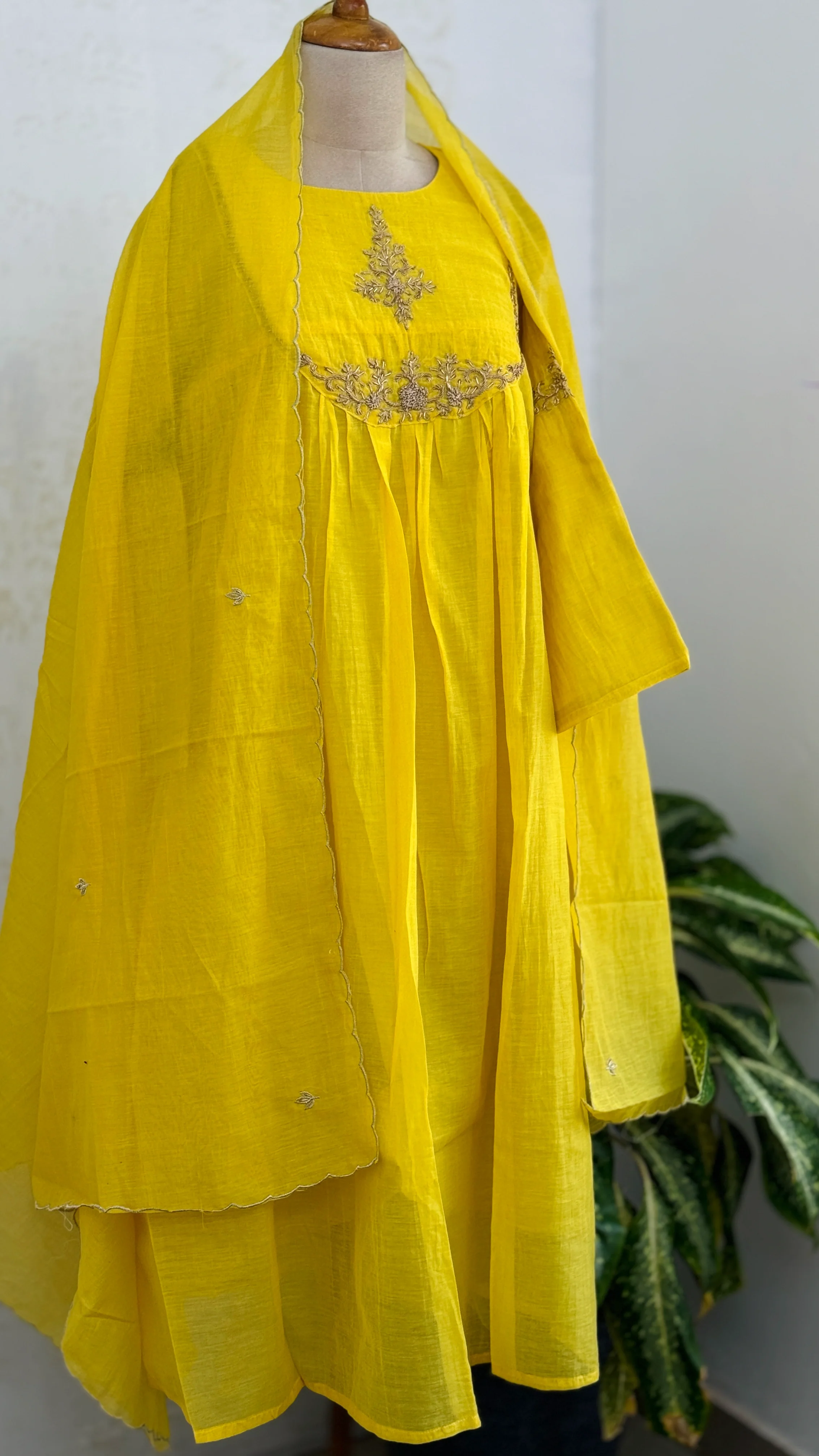 ✨ Premium Mul Chanderi Hand Detailed Kurti Set ✨ - Image 2