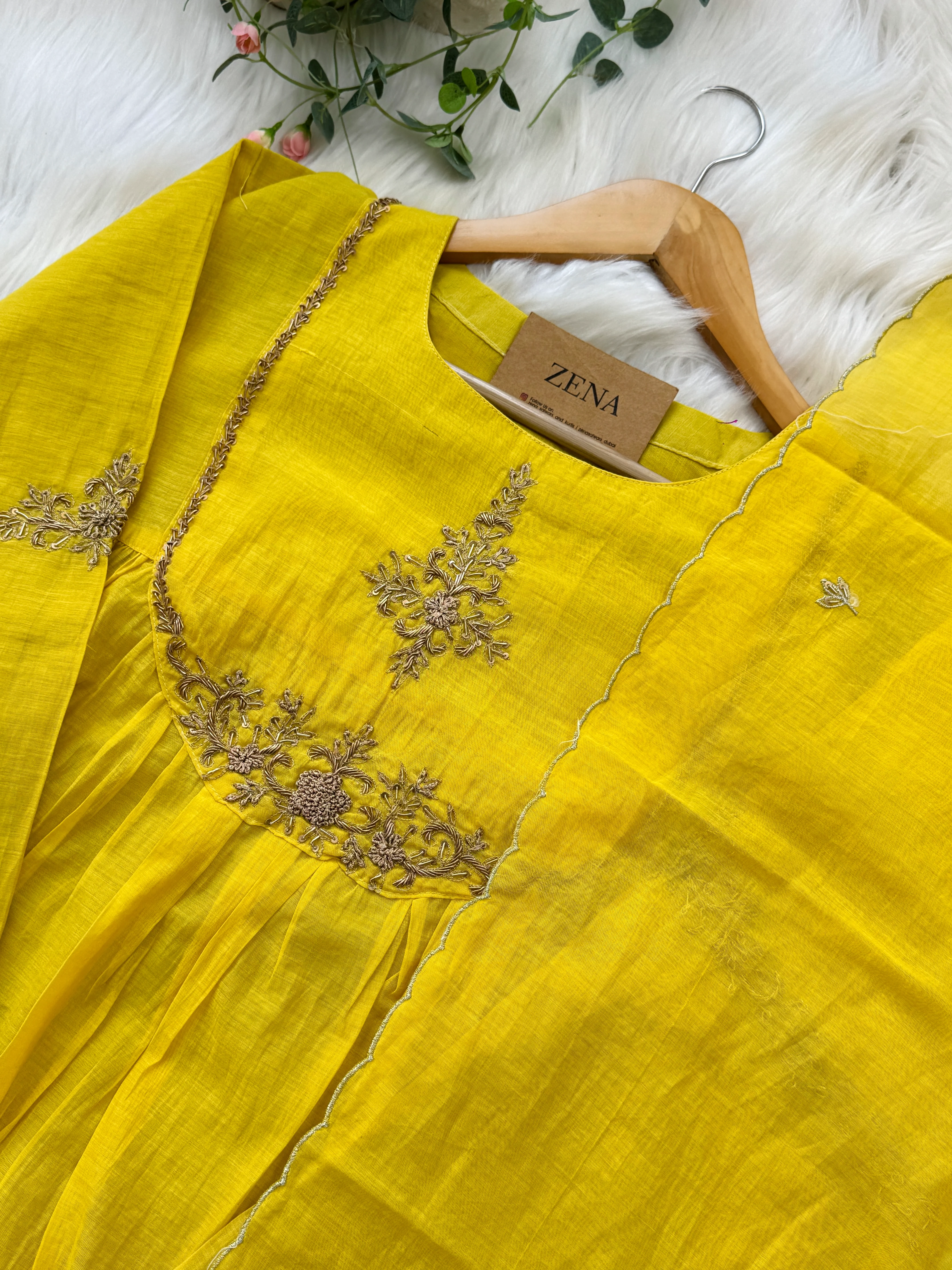 ✨ Premium Mul Chanderi Hand Detailed Kurti Set ✨ - Image 3