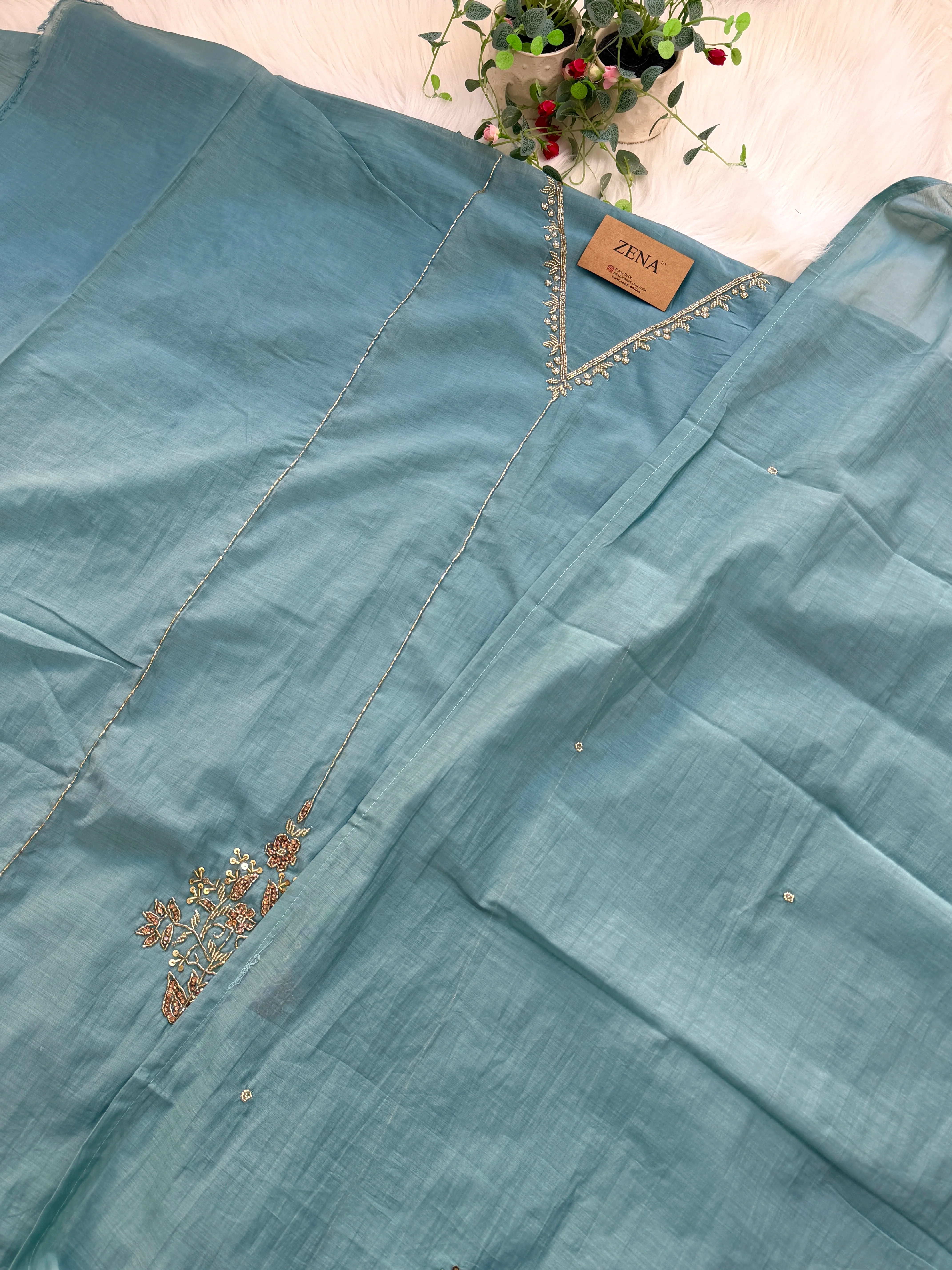 ✨ Premium Mul Chanderi Hand Work Unstitched Suit ✨ - Image 3