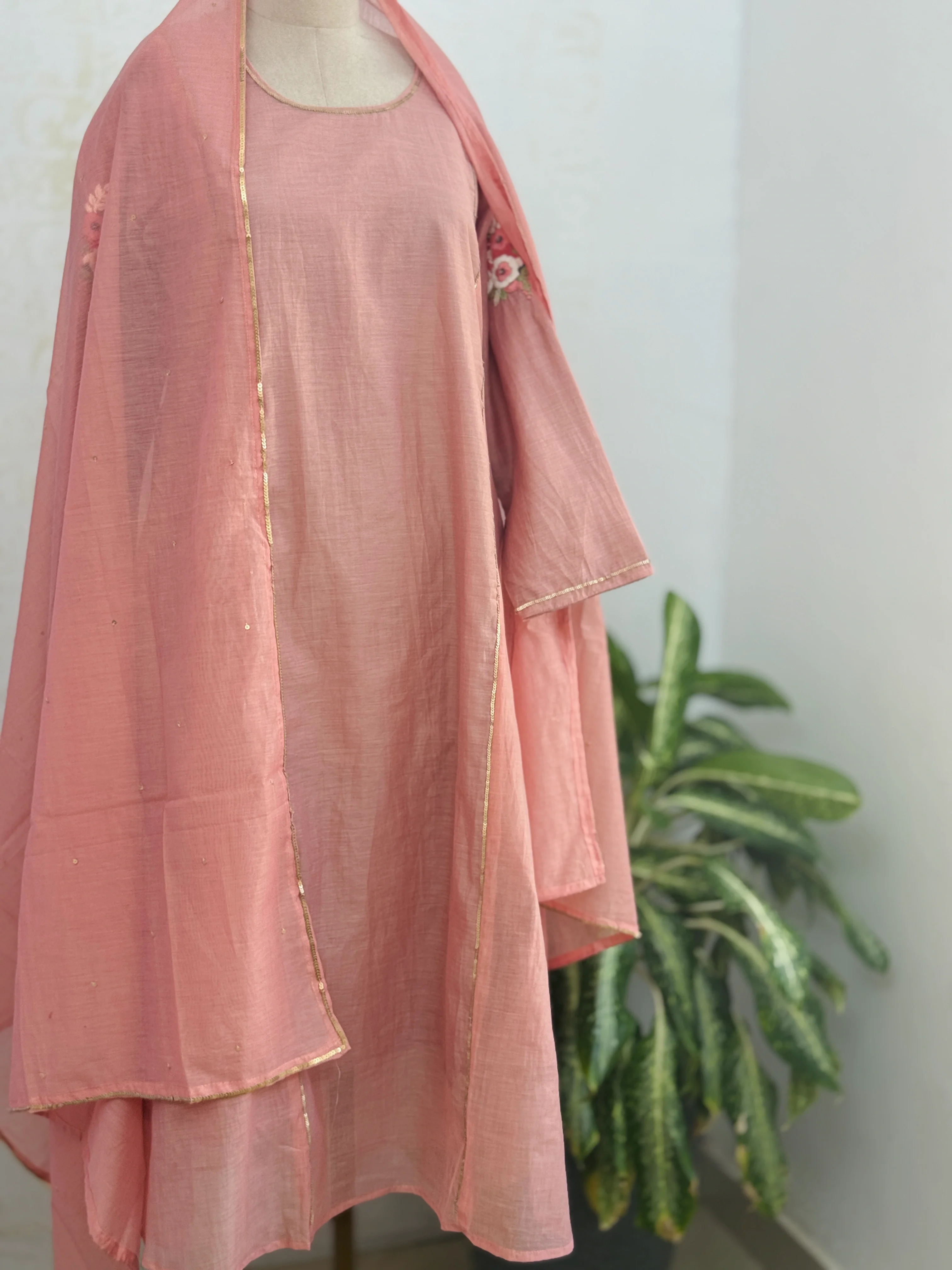 ✨ Premium Mul Chanderi Handwork Kurti Set ✨ - Image 2