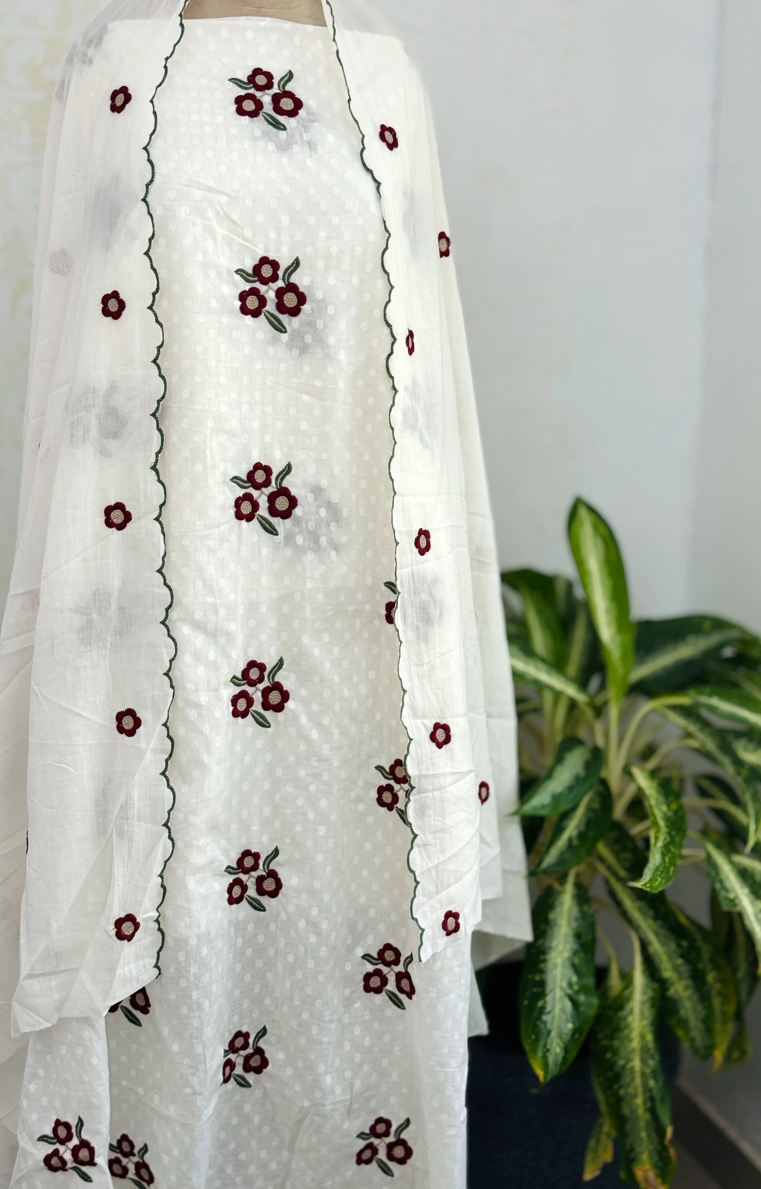 ✨ Premium Mul Cotton Embroidered Unstitched Suit ✨ - Image 2