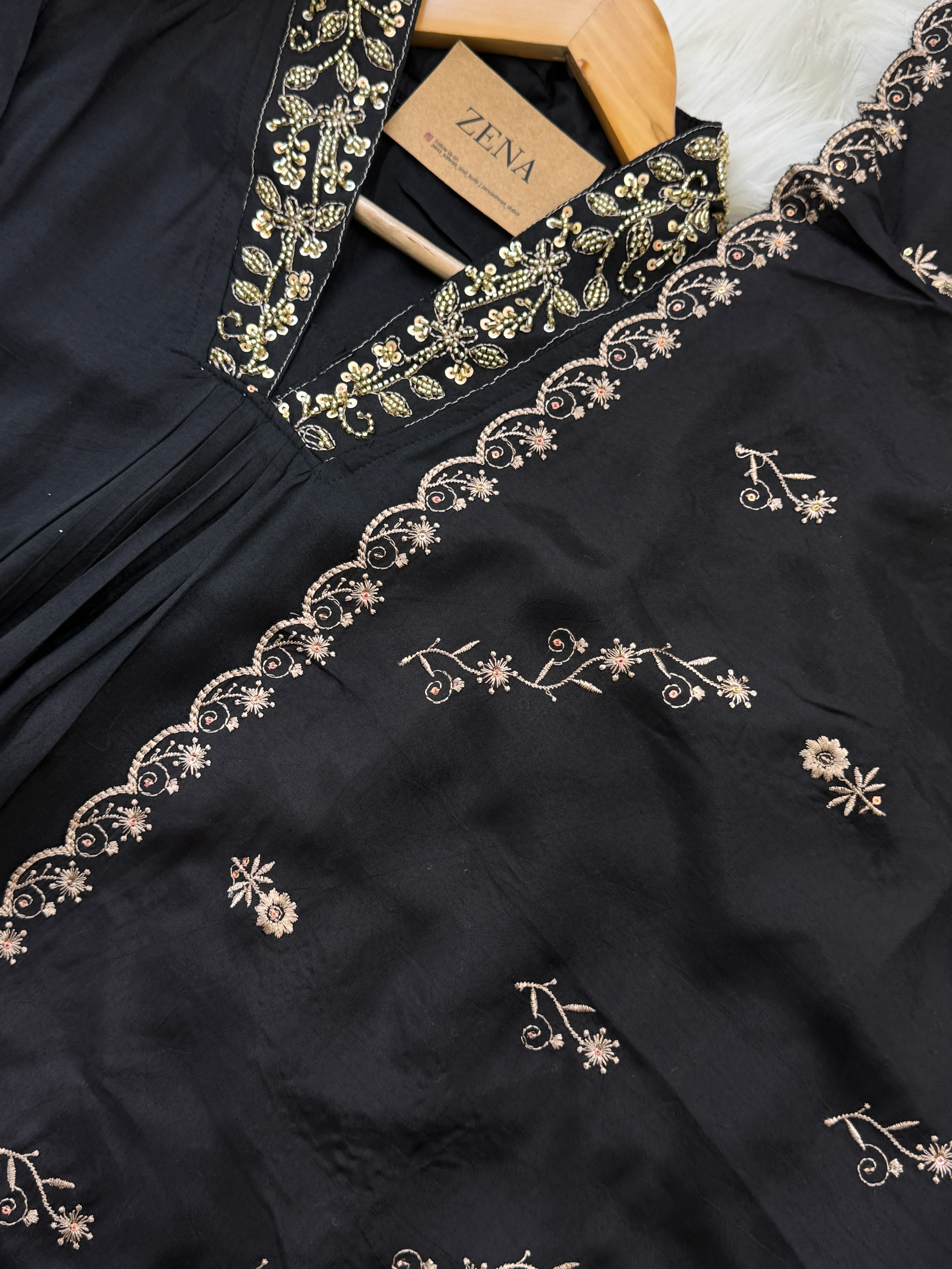 ✨ Premium Mul Cotton Hand-Detailed Anarkali Set ✨ - Image 6