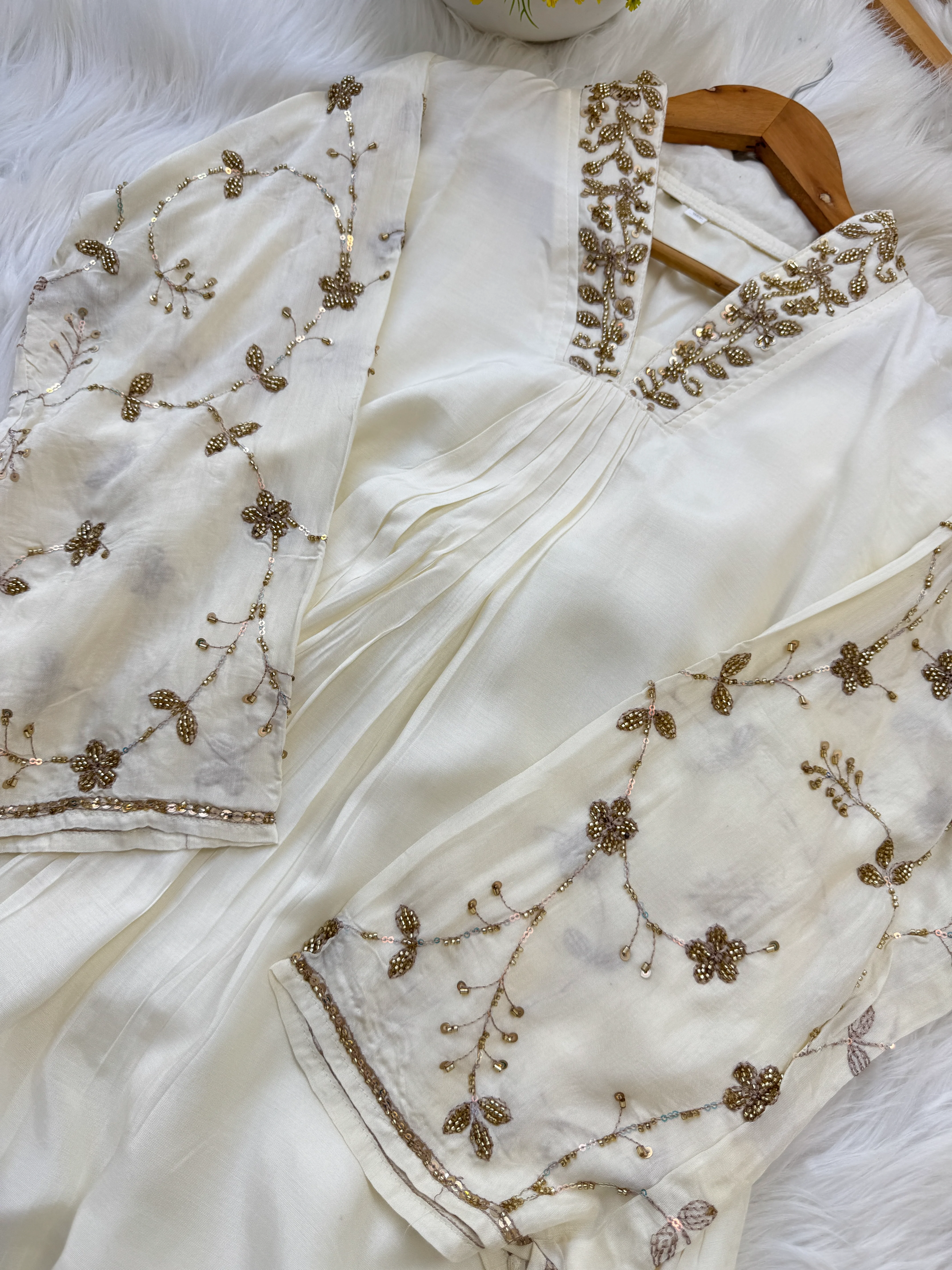 ✨ Premium Mul Cotton Hand-Detailed Anarkali Set ✨ - Image 4