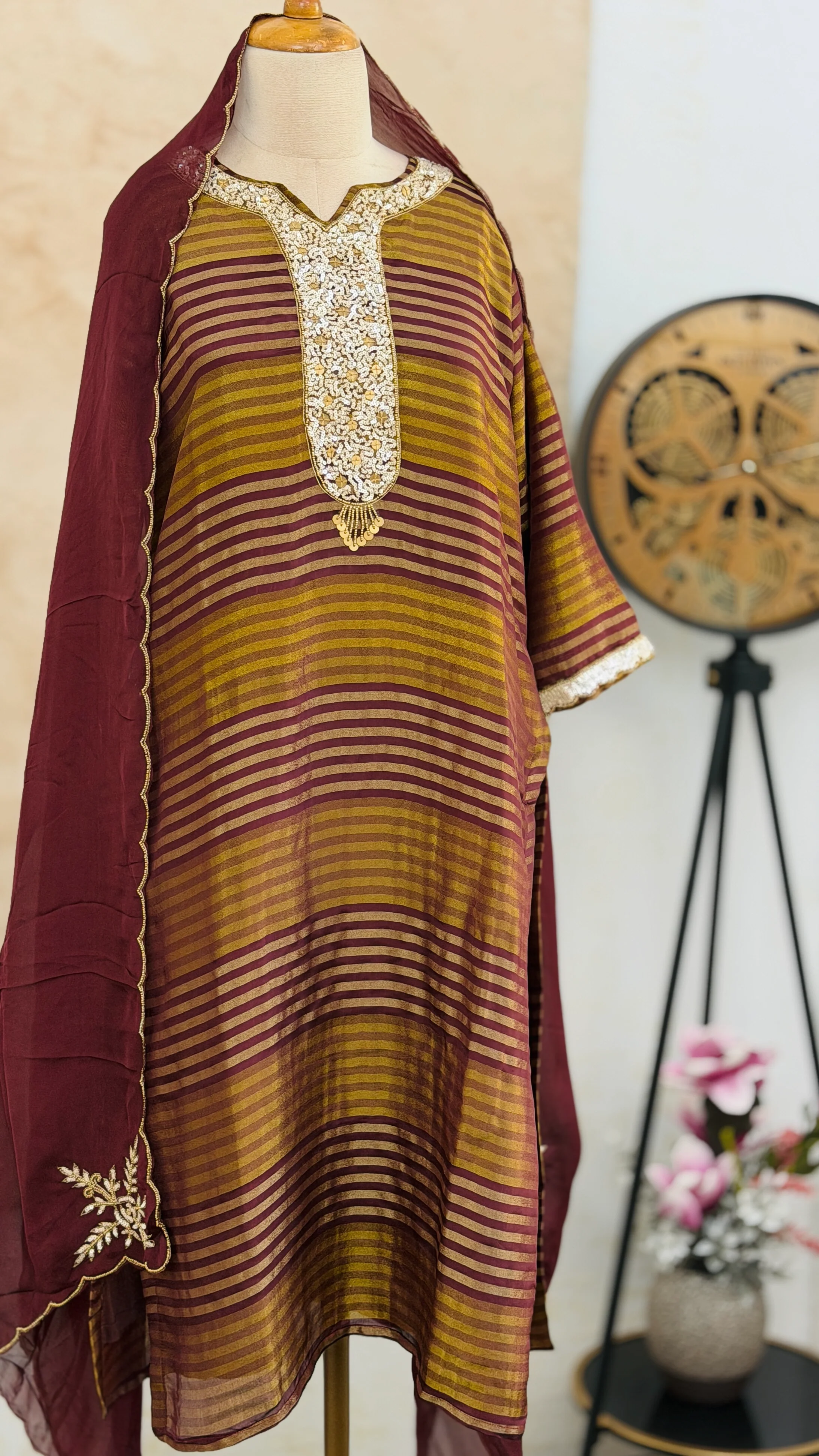 ✨ Premium Tissue Silk Hand Detailed Kurti Set ✨ - Image 2