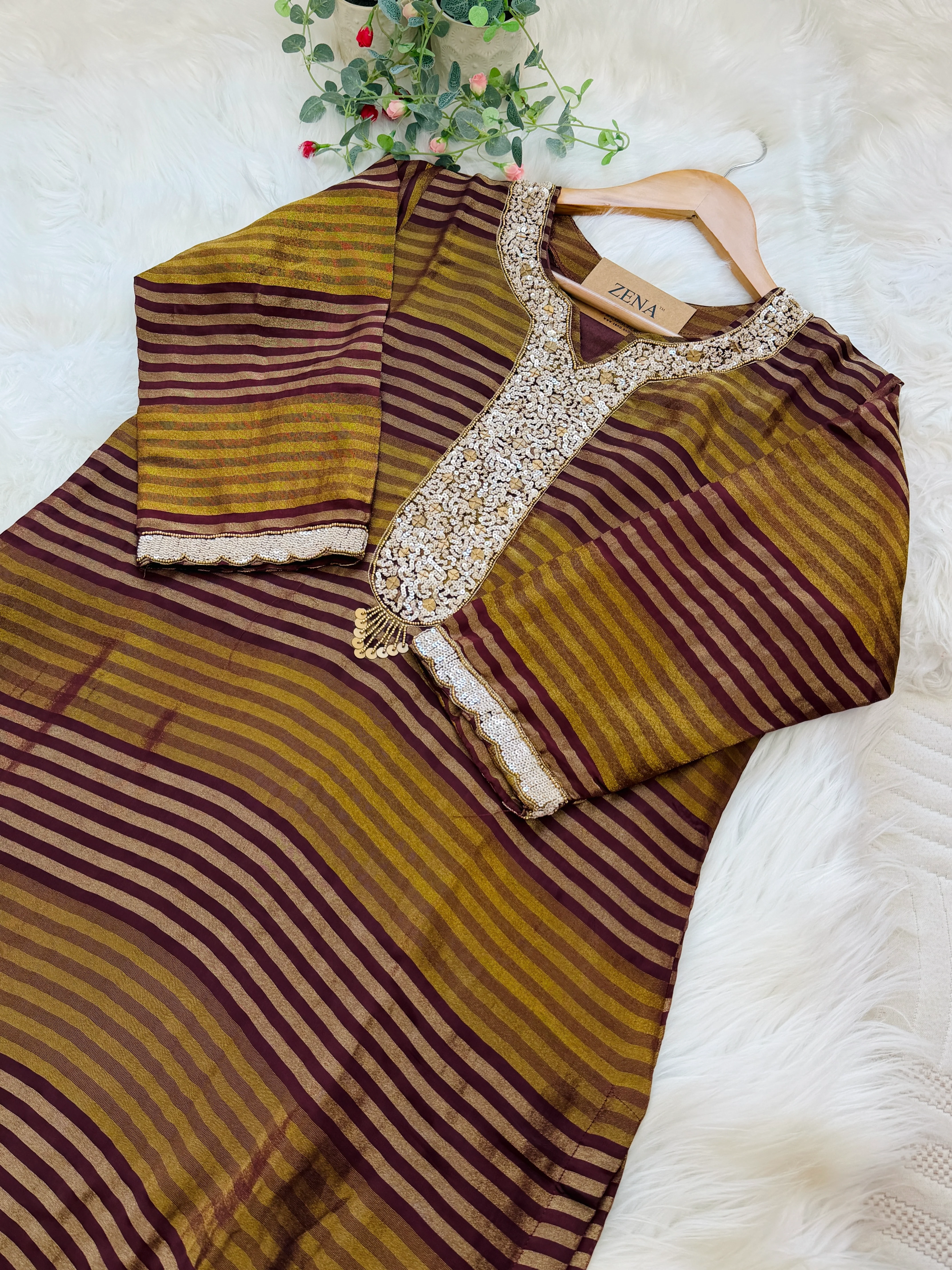 ✨ Premium Tissue Silk Hand Detailed Kurti Set ✨ - Image 3