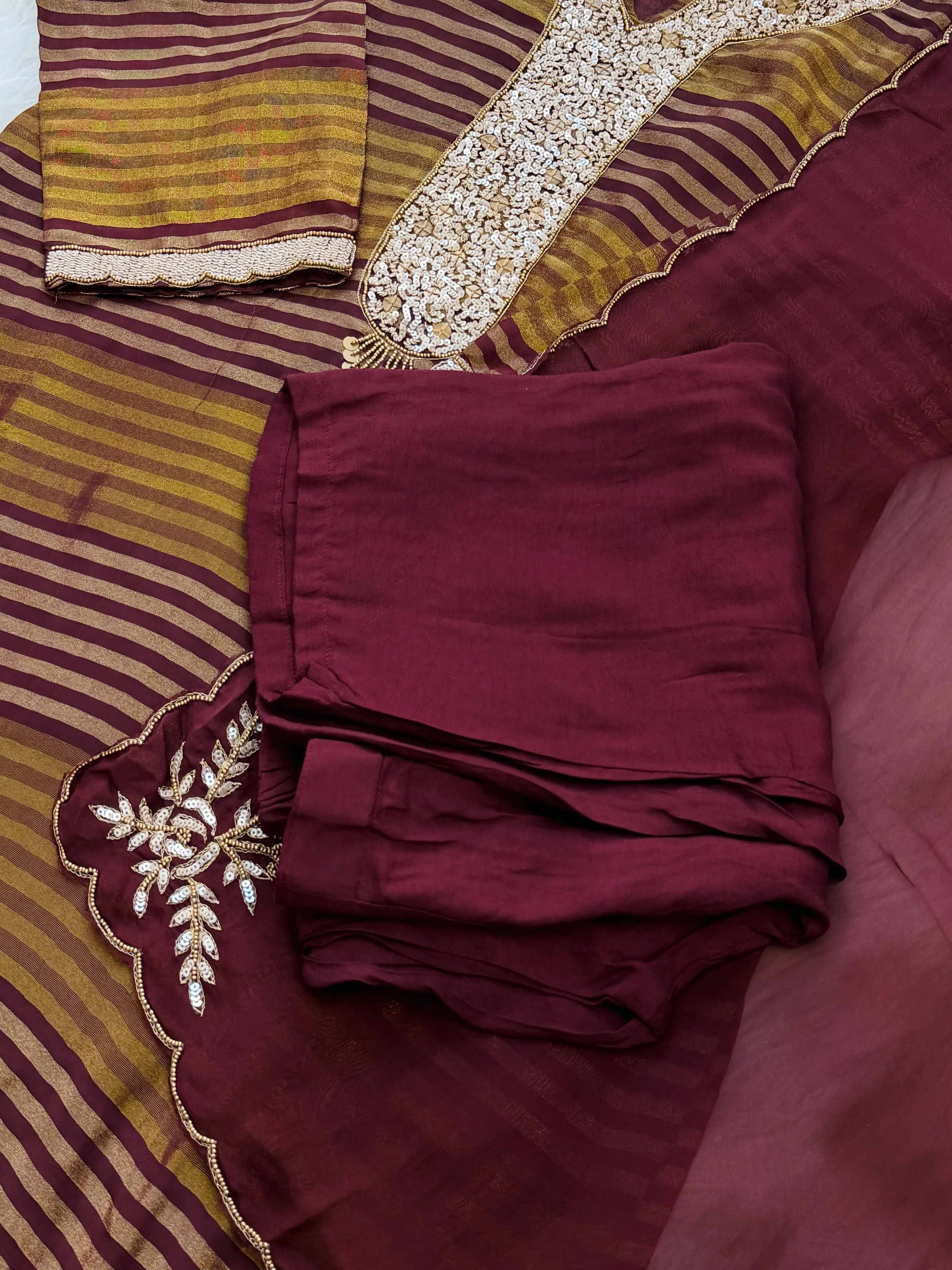 ✨ Premium Tissue Silk Hand Detailed Kurti Set ✨ - Image 9