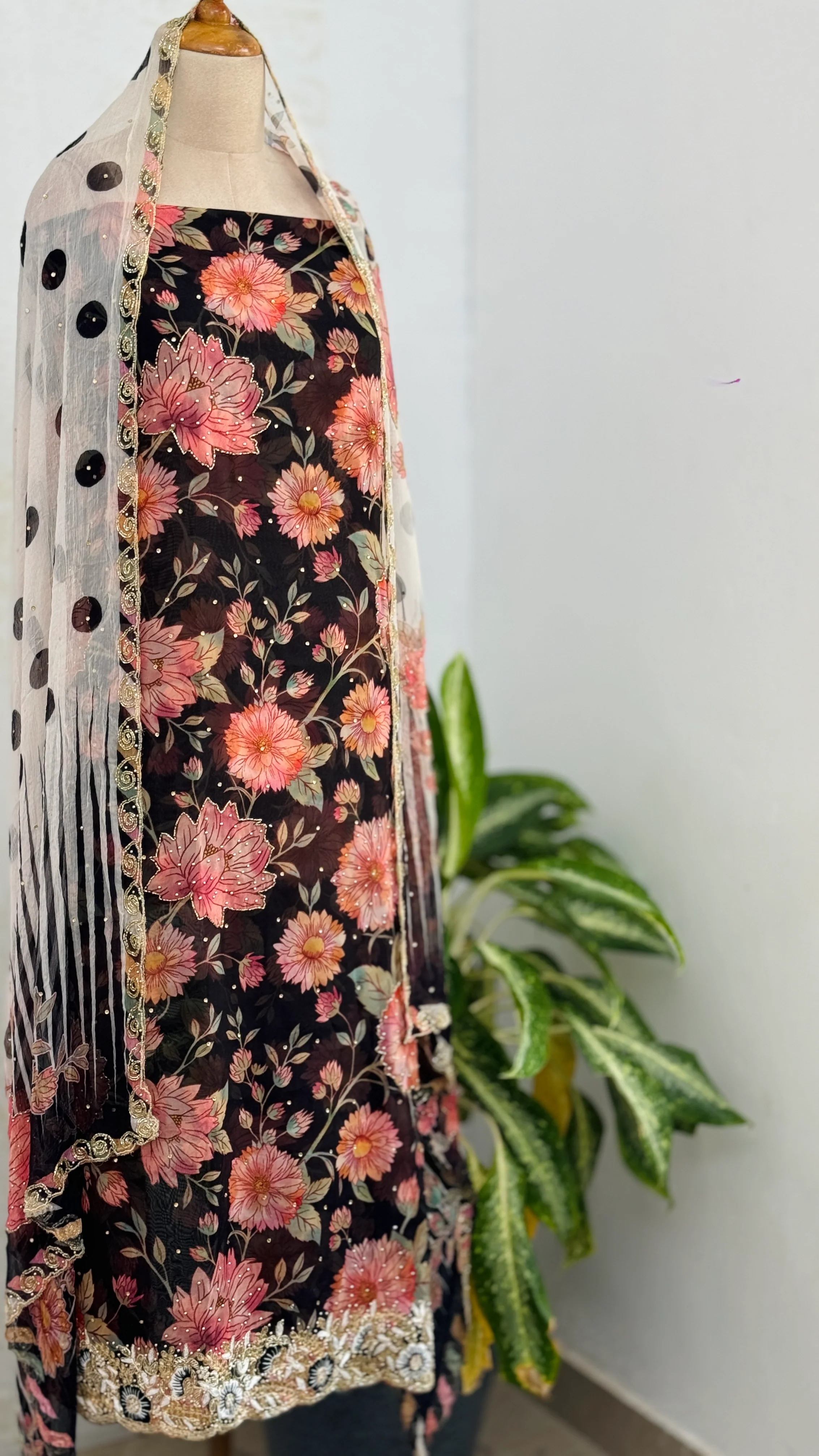 β¨ Premium Viscose Organza Unstitched Suit β¨ - Image 2