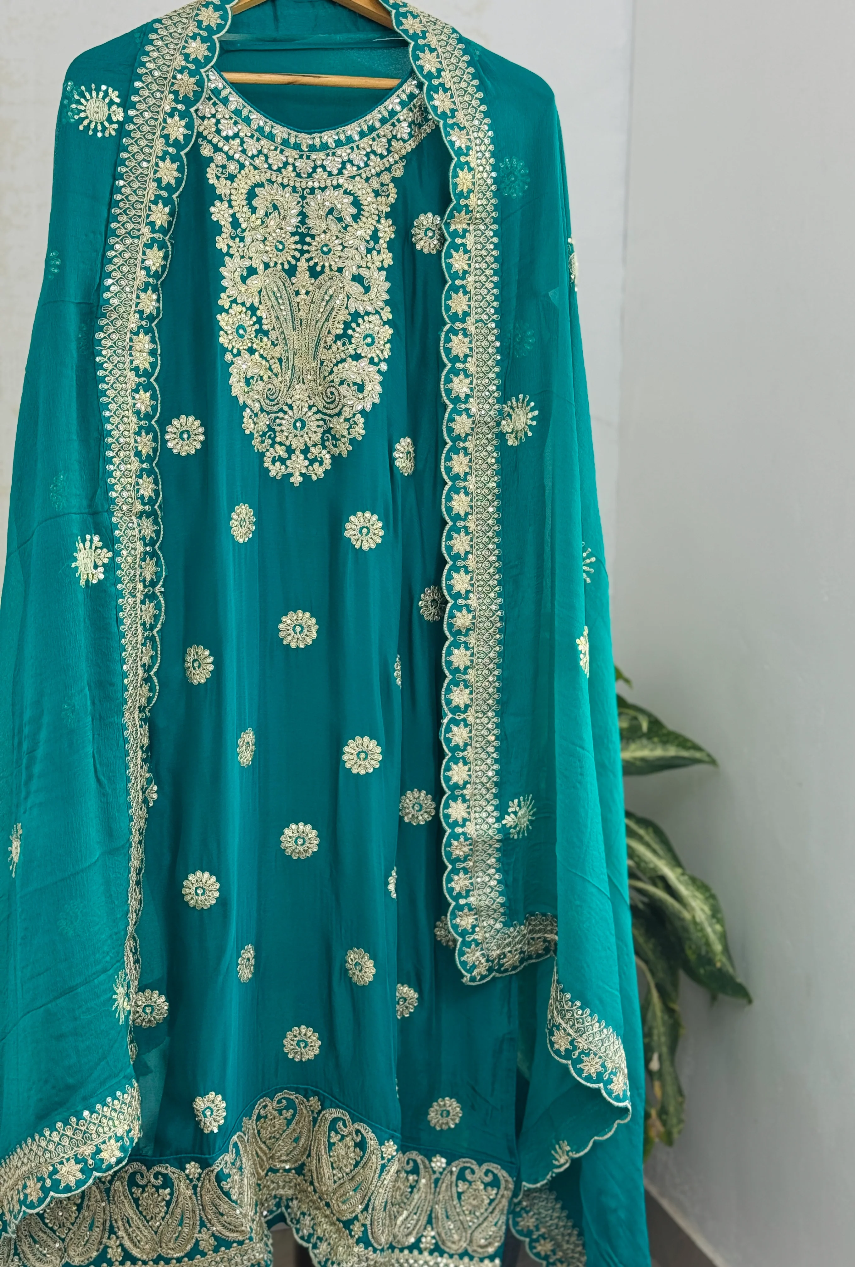 β¨ Pure Chinnon Semi-Stitched Party Wear Suit β¨ - Image 2
