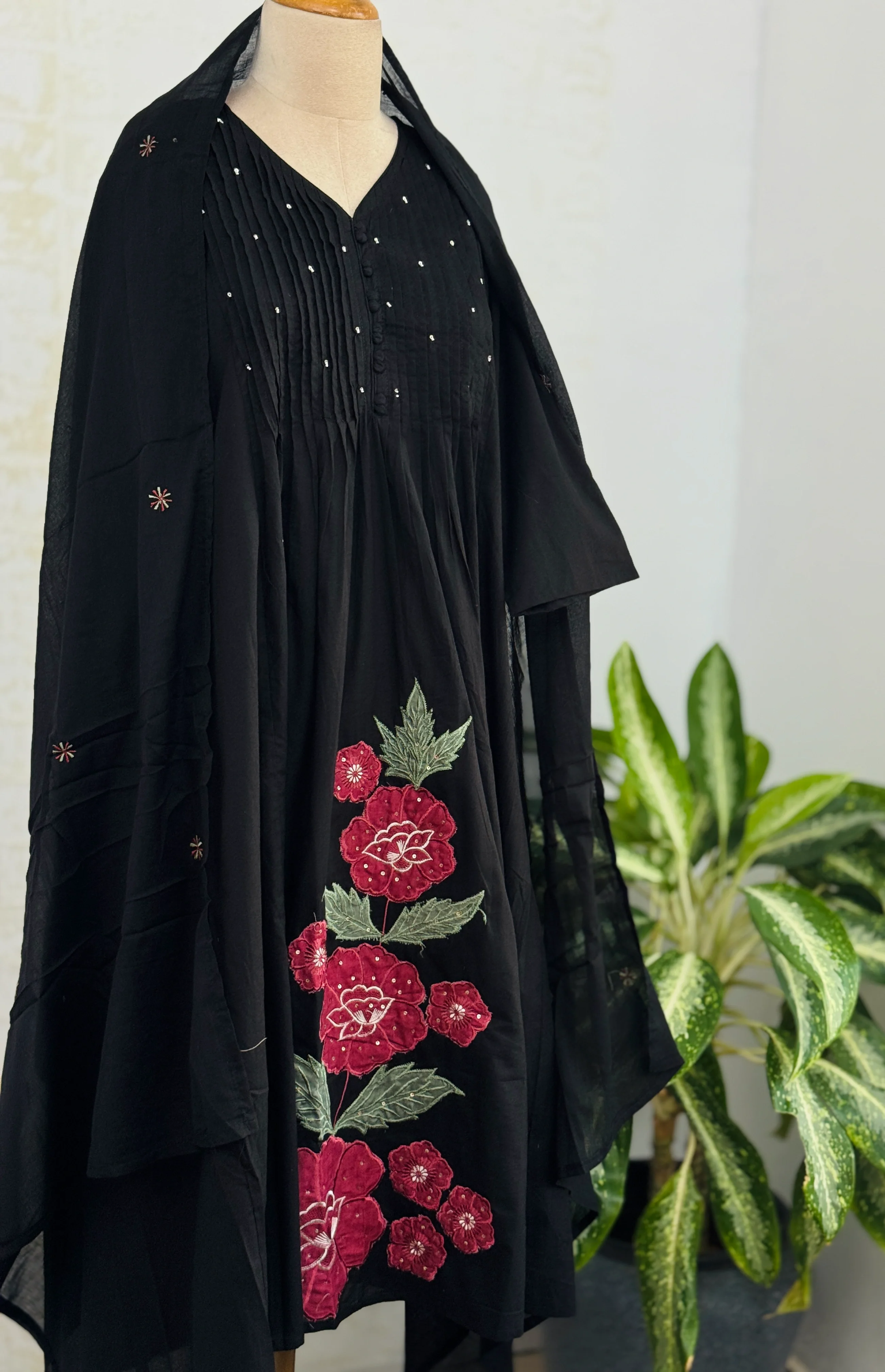 ✨ Pure Cotton Hand Detailed Anarkali Set – Appliqué Work ✨ - Image 3