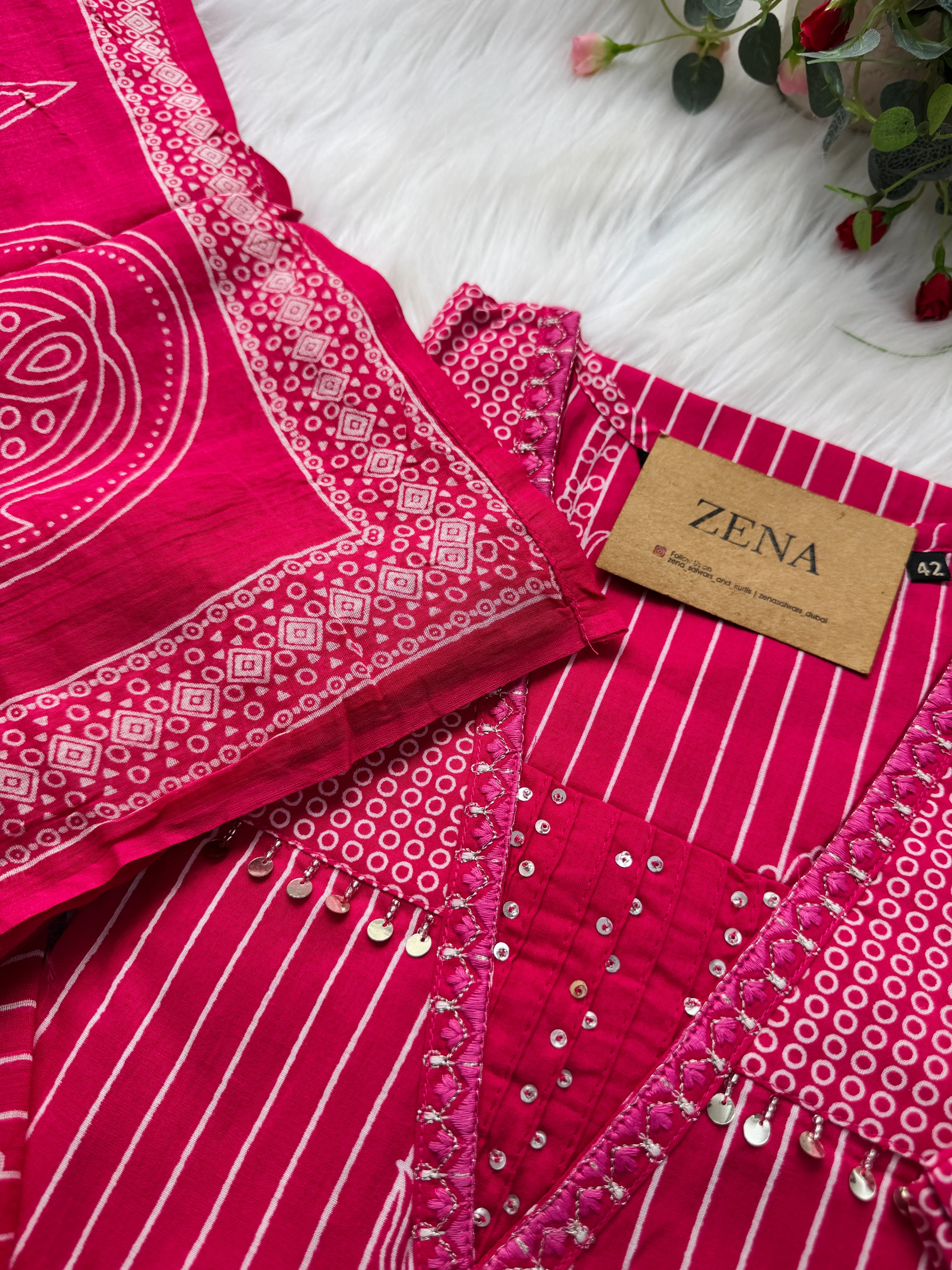 ✨ Pure Cotton Hand Detailed Kurti Set ✨ - Image 3
