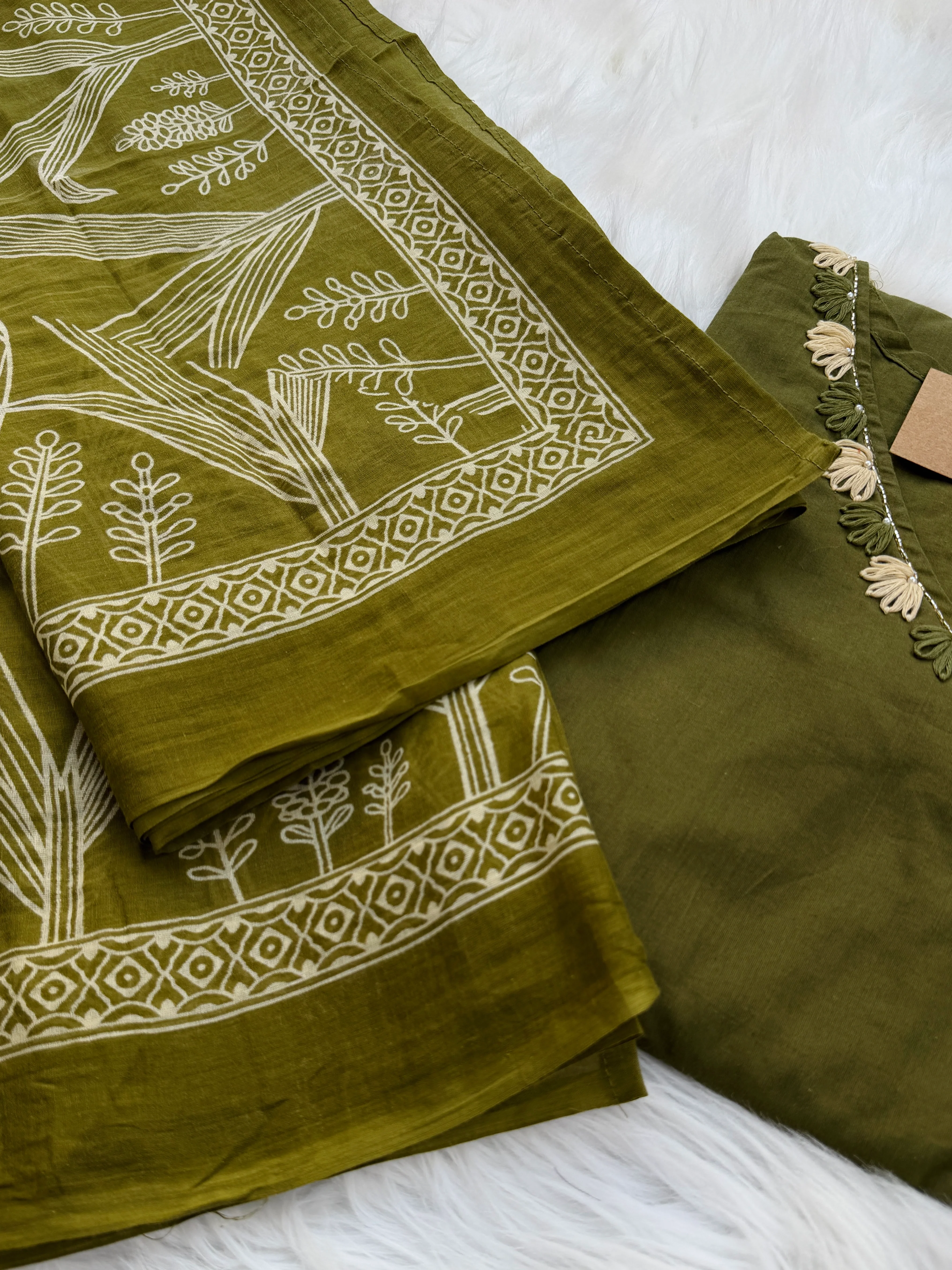✨ Pure Cotton Kurti Set with Thread Work Details ✨ - Image 3