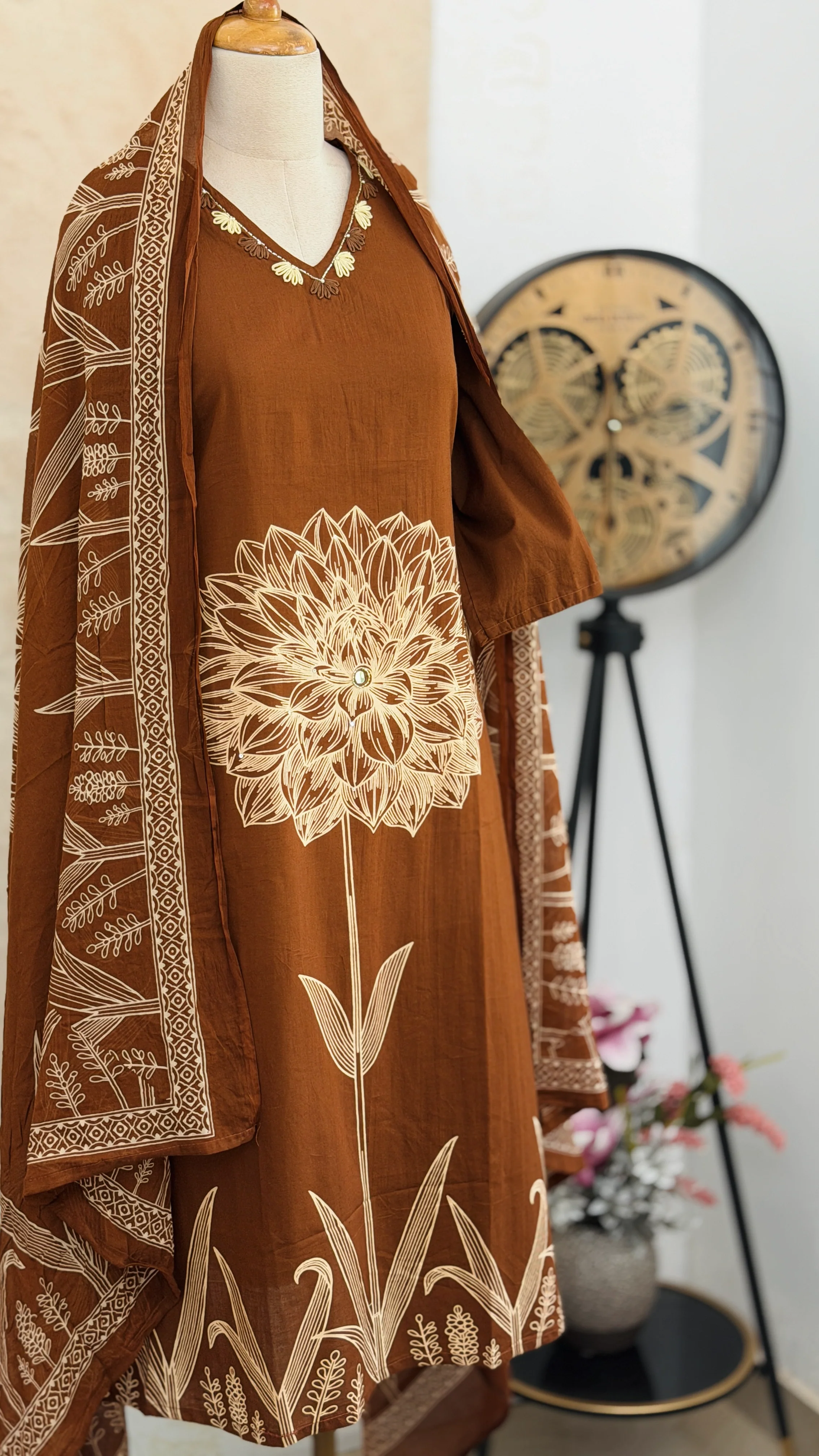 ✨ Pure Cotton Kurti Set with Thread Work Details ✨ - Image 2