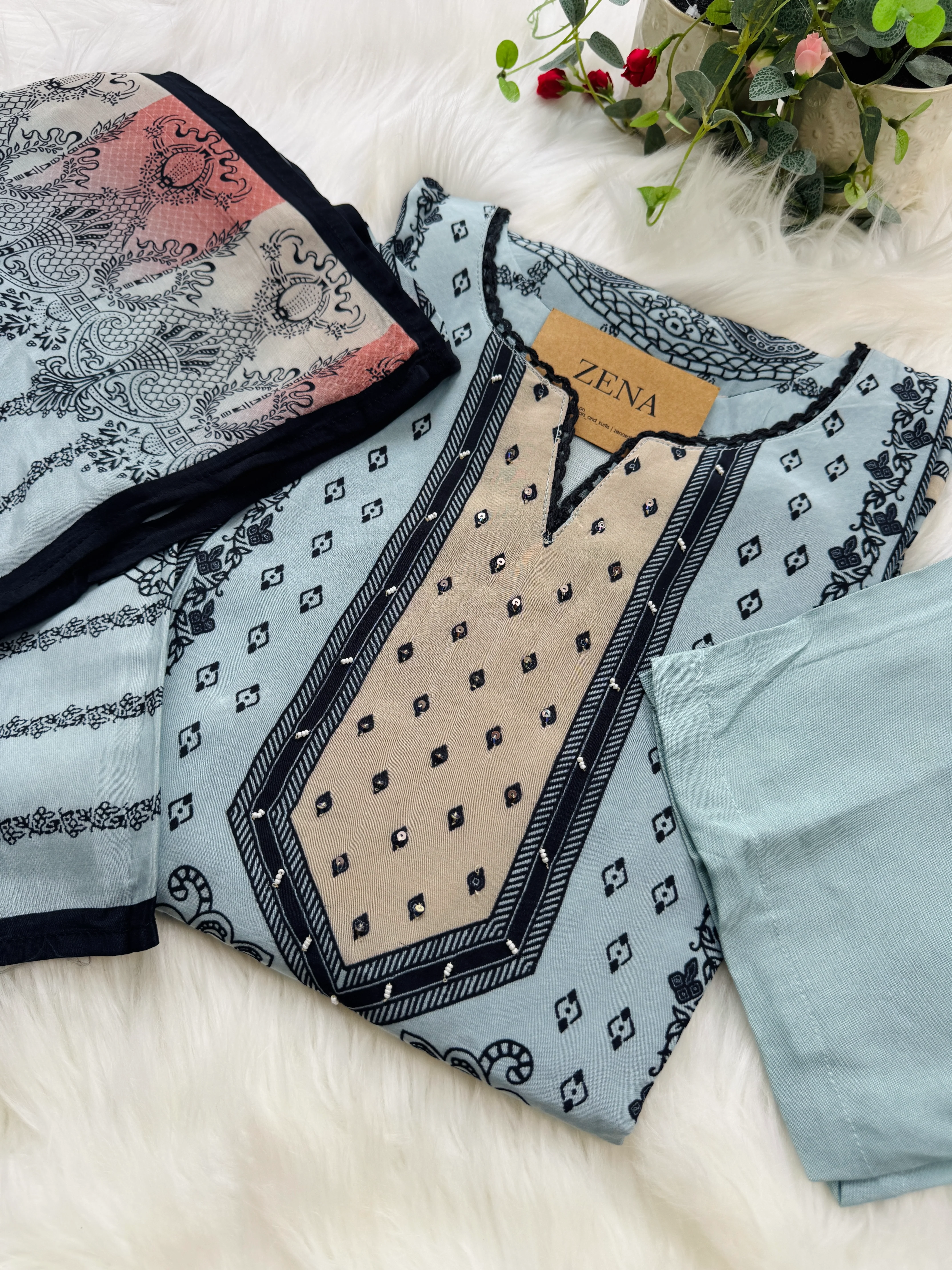 β¨ Pure Crepe Hand-Detailed Party Wear Kurti Set β¨