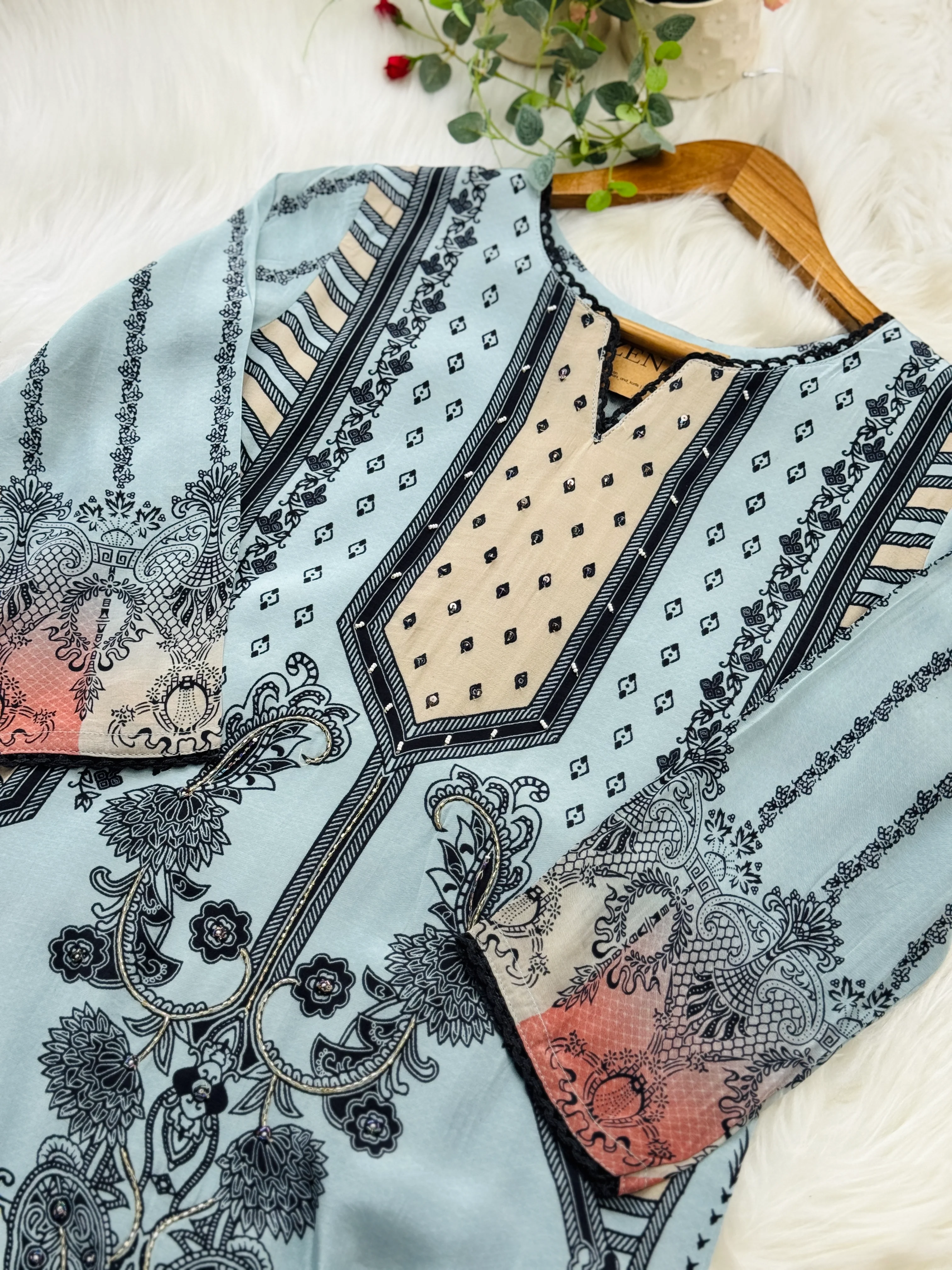 β¨ Pure Crepe Hand-Detailed Party Wear Kurti Set β¨ - Image 5
