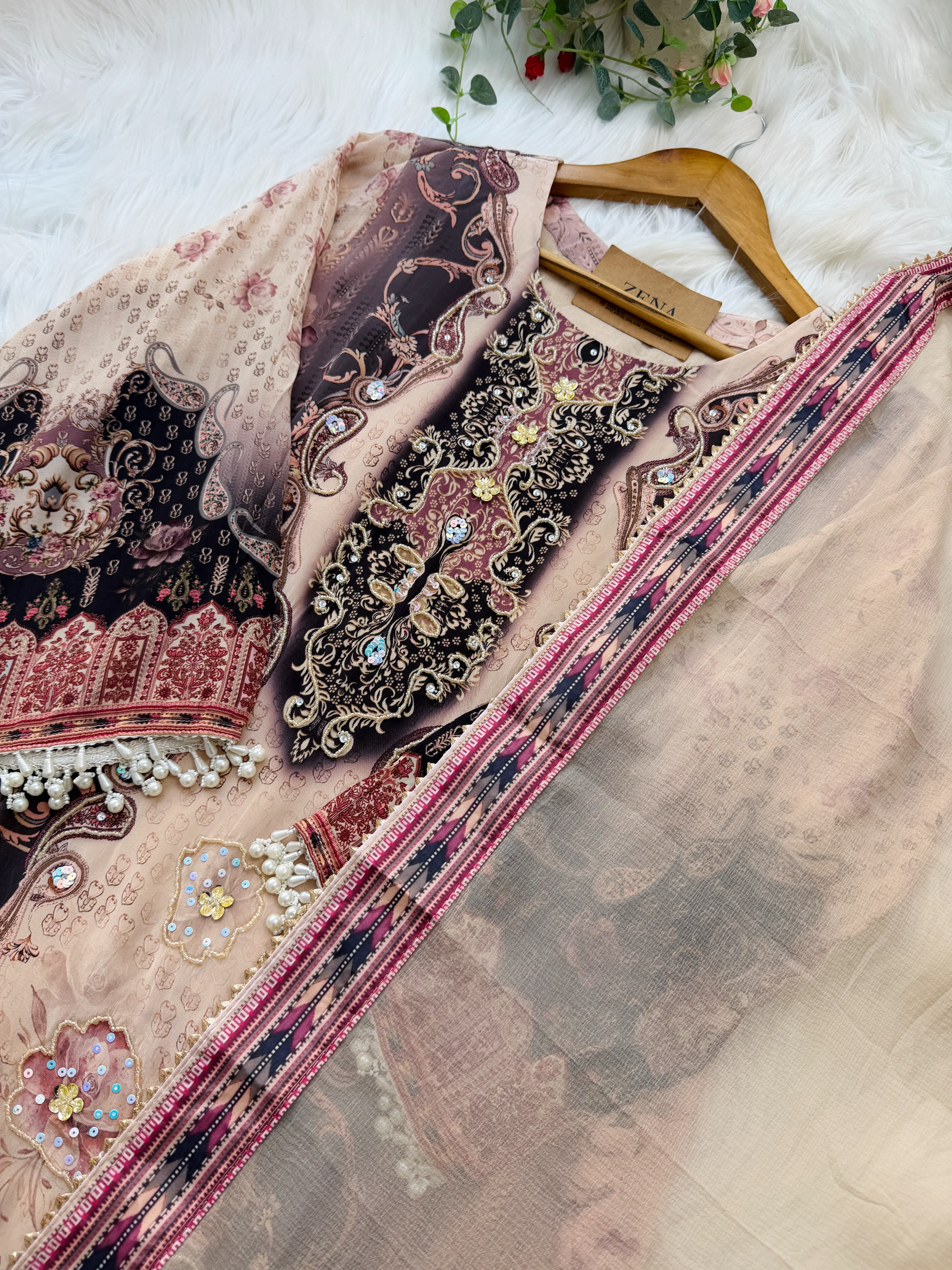 ✨ Pure Crepe Pakistani Hand Detailed Suit ✨ - Image 4