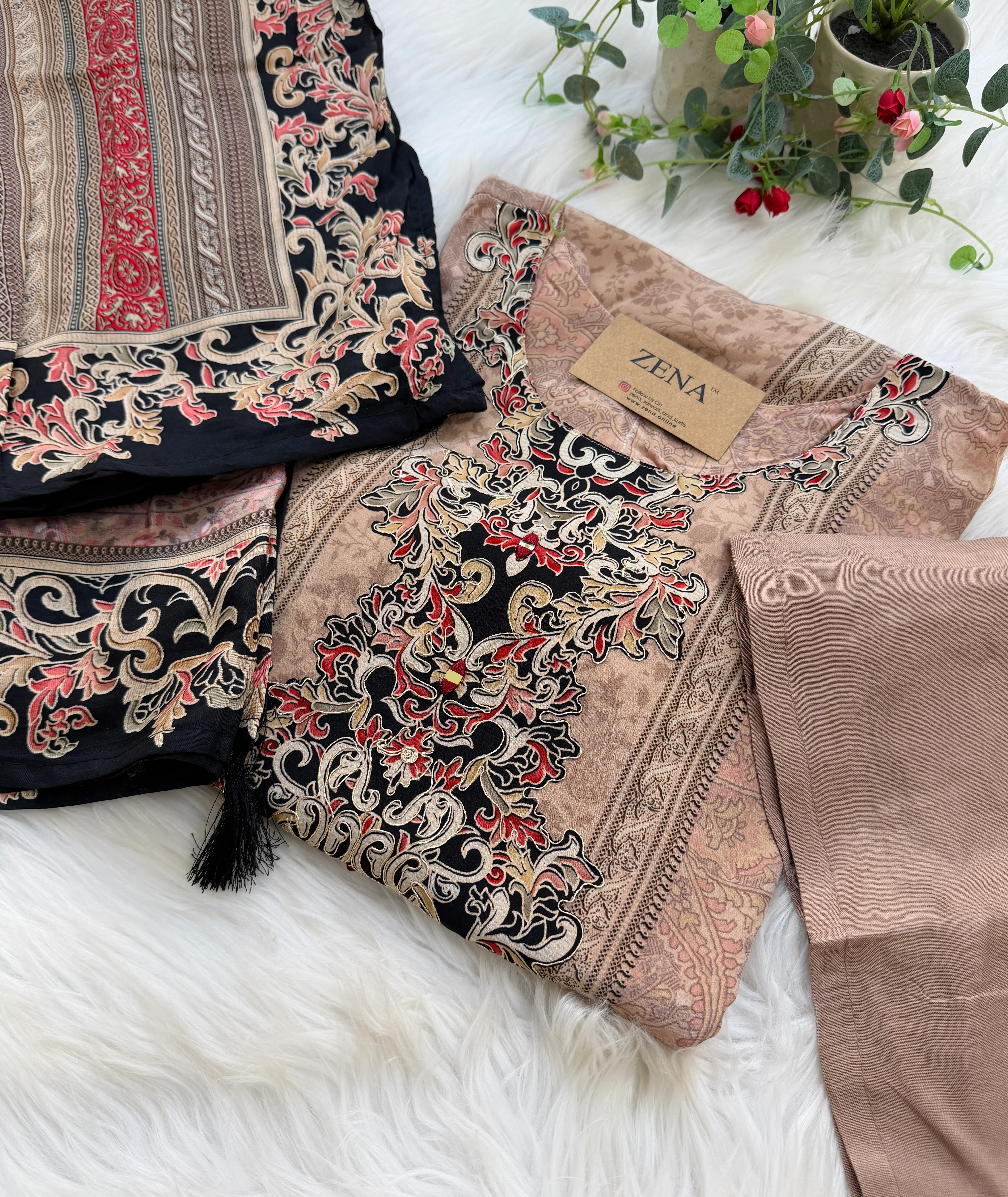 ✨ Pure Crepe Pakistani Suit ✨