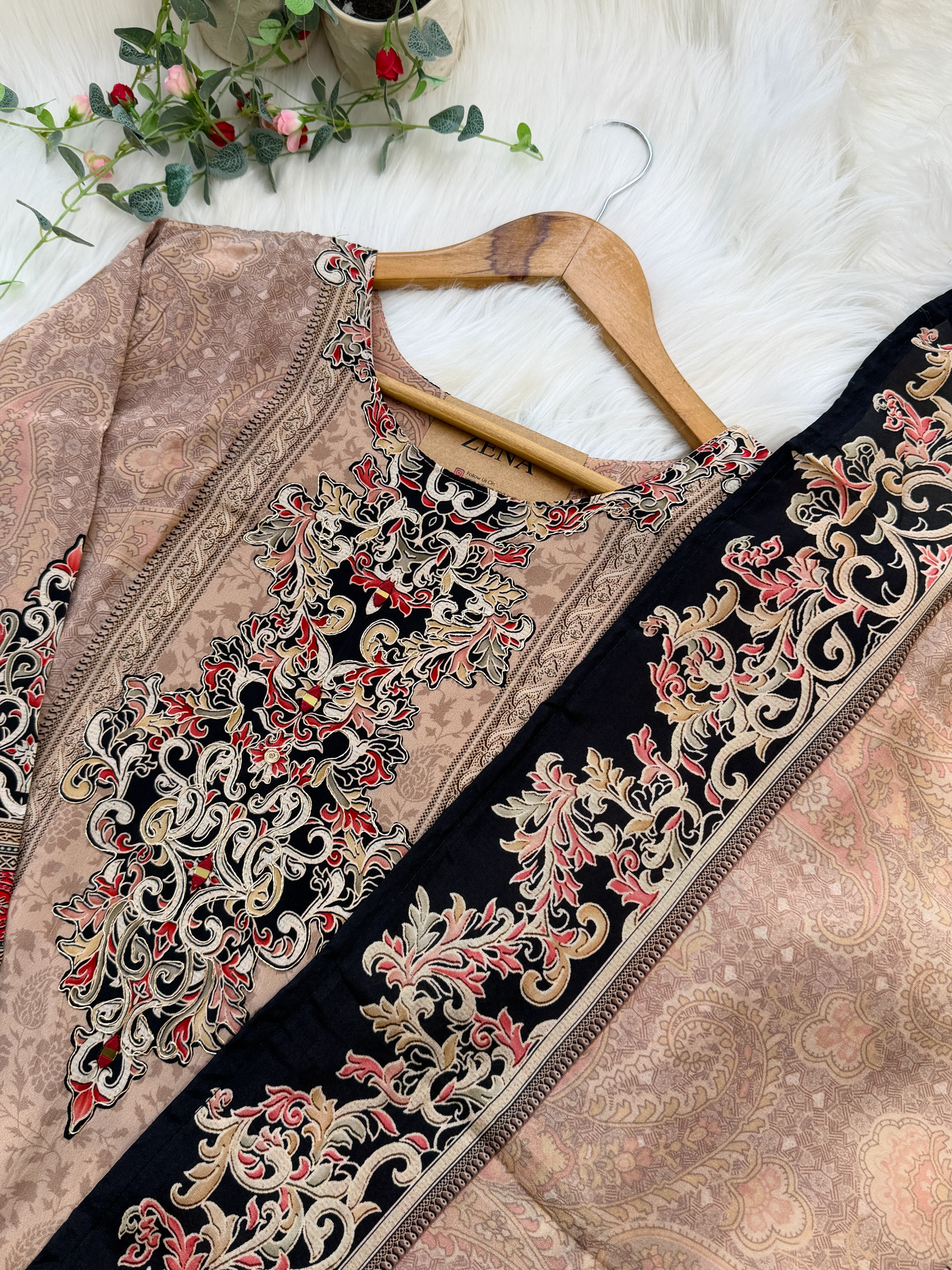 ✨ Pure Crepe Pakistani Suit ✨ - Image 2