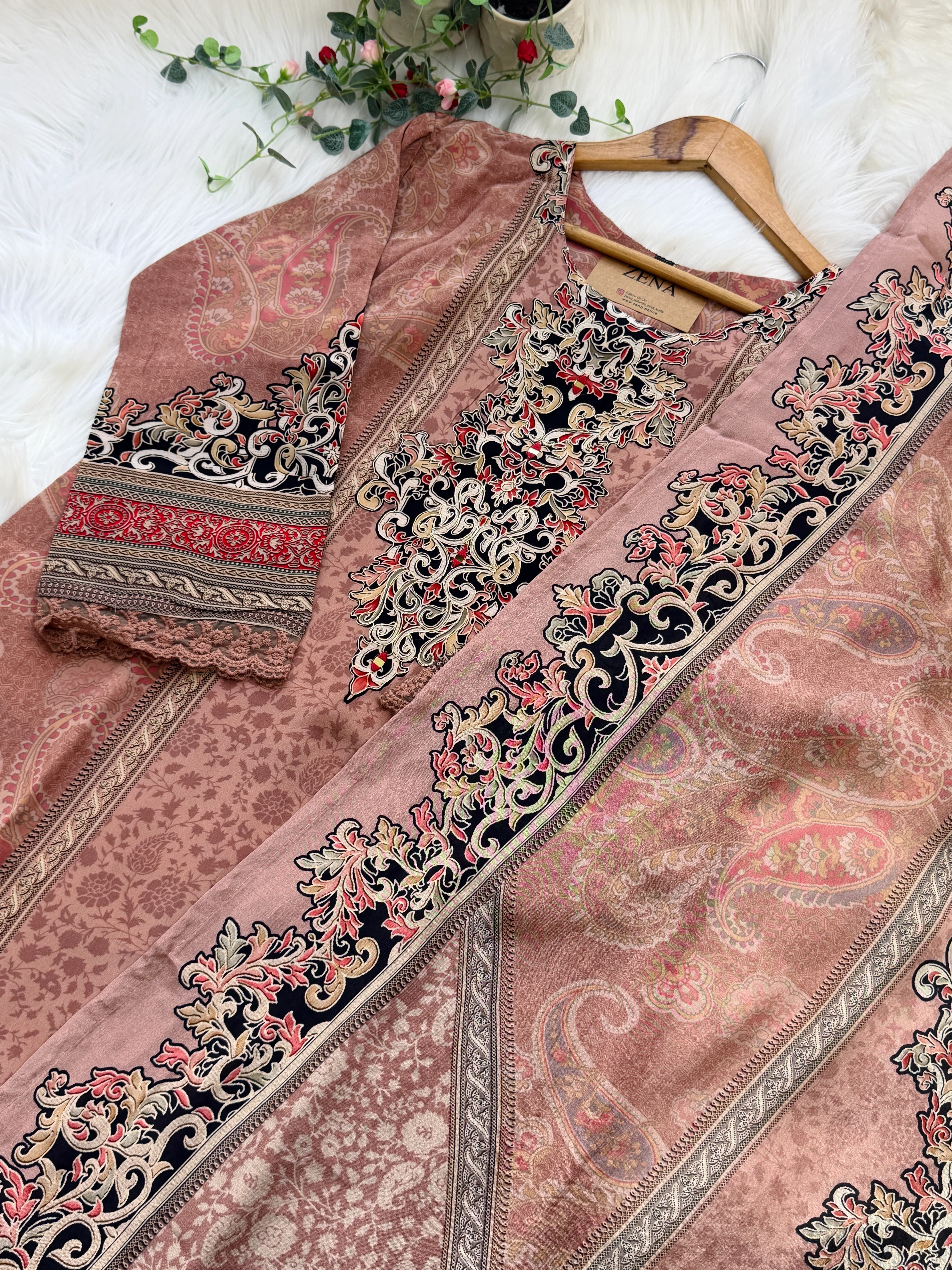 ✨ Pure Crepe Pakistani Suit ✨ - Image 5
