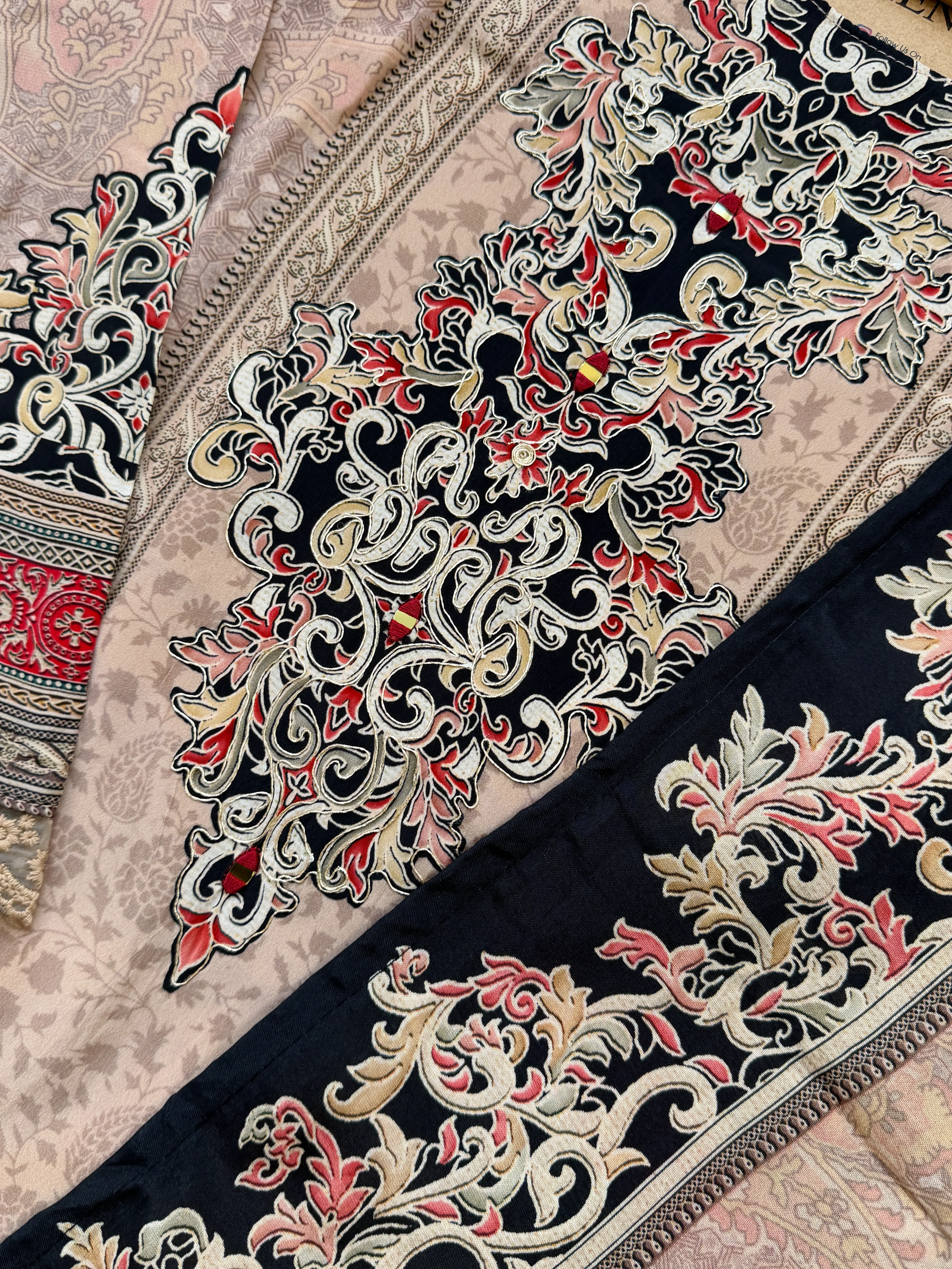 ✨ Pure Crepe Pakistani Suit ✨ - Image 5