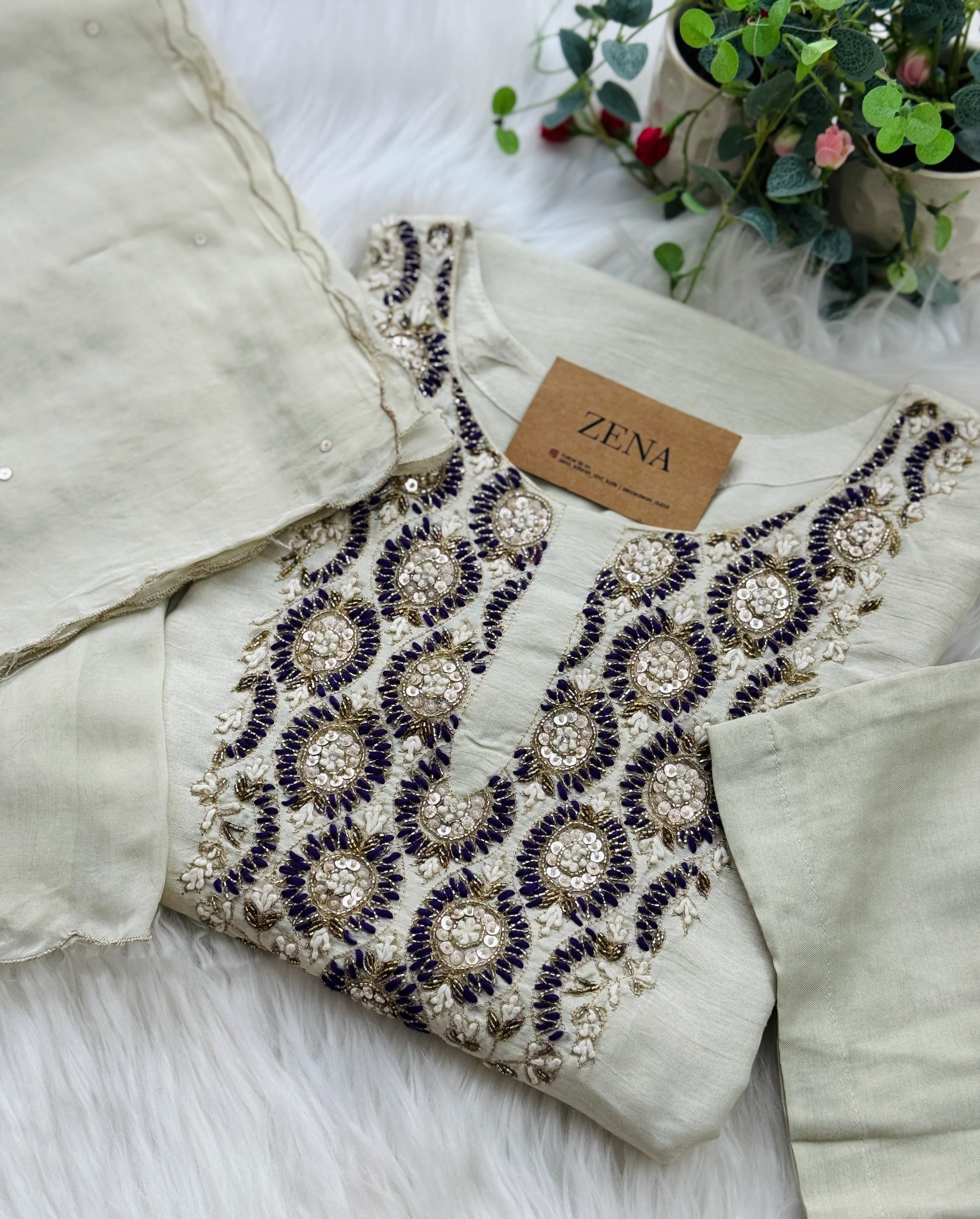 β¨ Pure Dola Silk Handwork Party Wear Kurti Set β¨