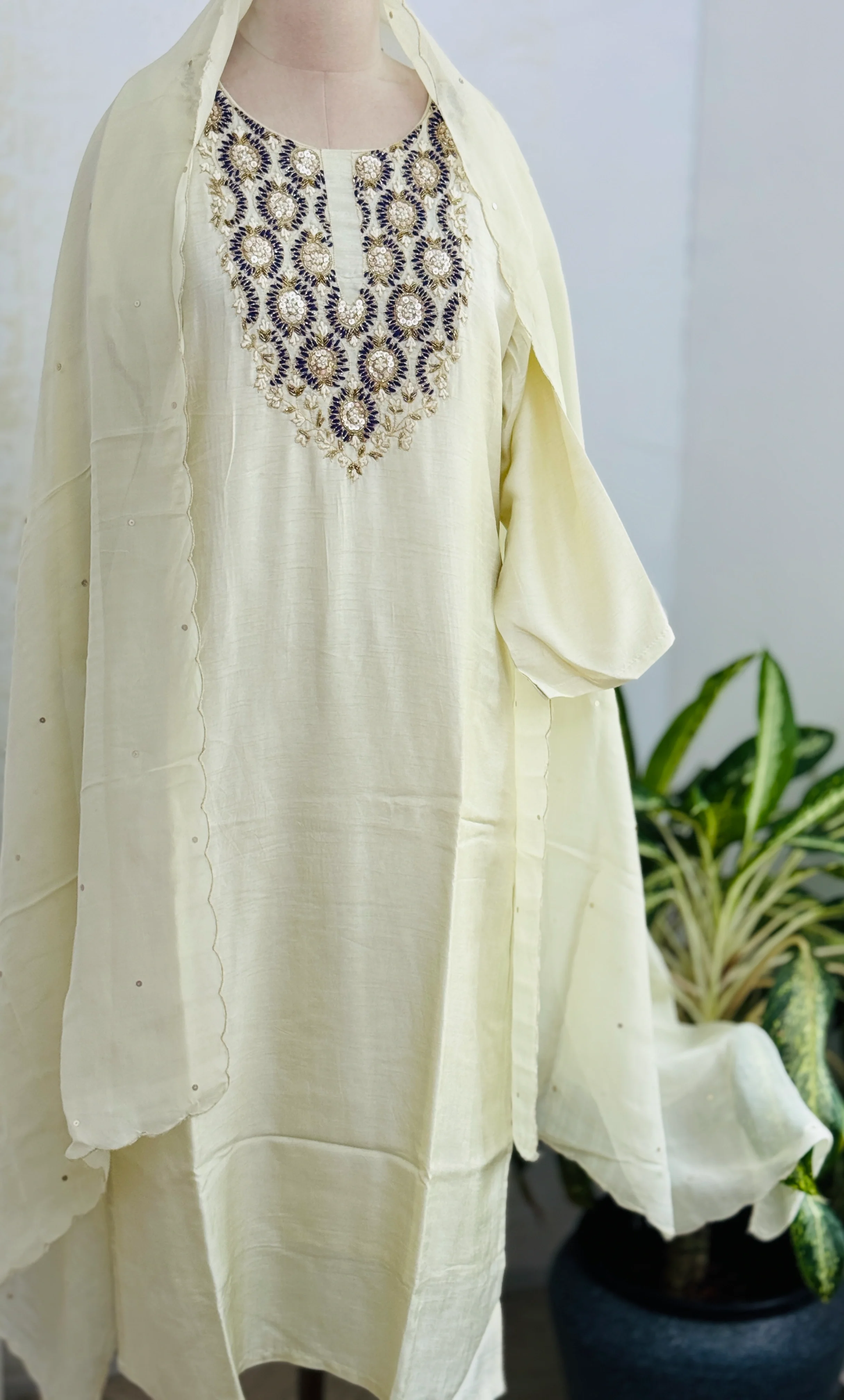 β¨ Pure Dola Silk Handwork Party Wear Kurti Set β¨ - Image 2