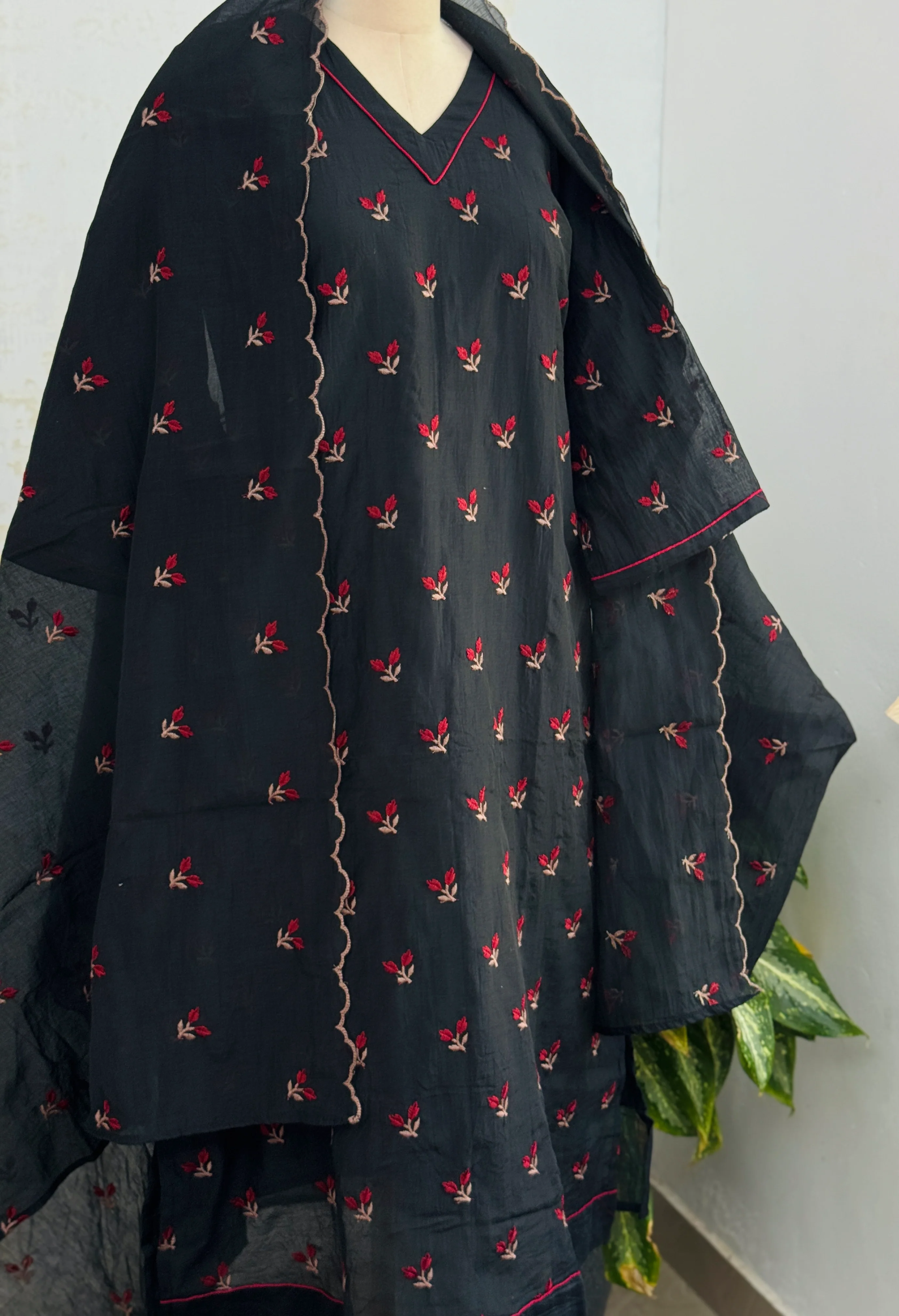β¨ Pure Mul Chanderi Embroidered Anarkali Set β¨ - Image 2