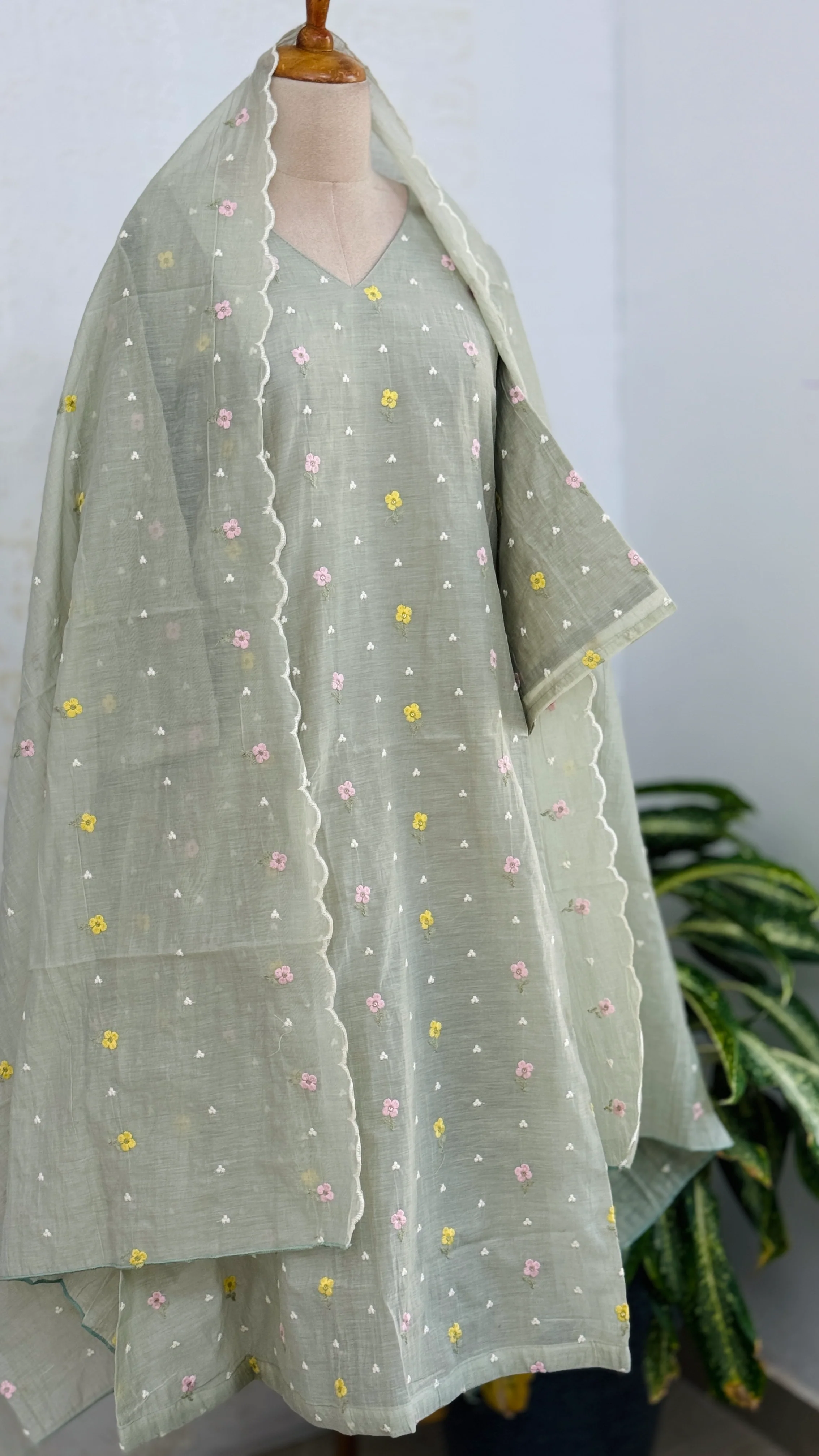 ✨ Pure Mul Chanderi Embroidered Kurti Set ✨ - Image 2
