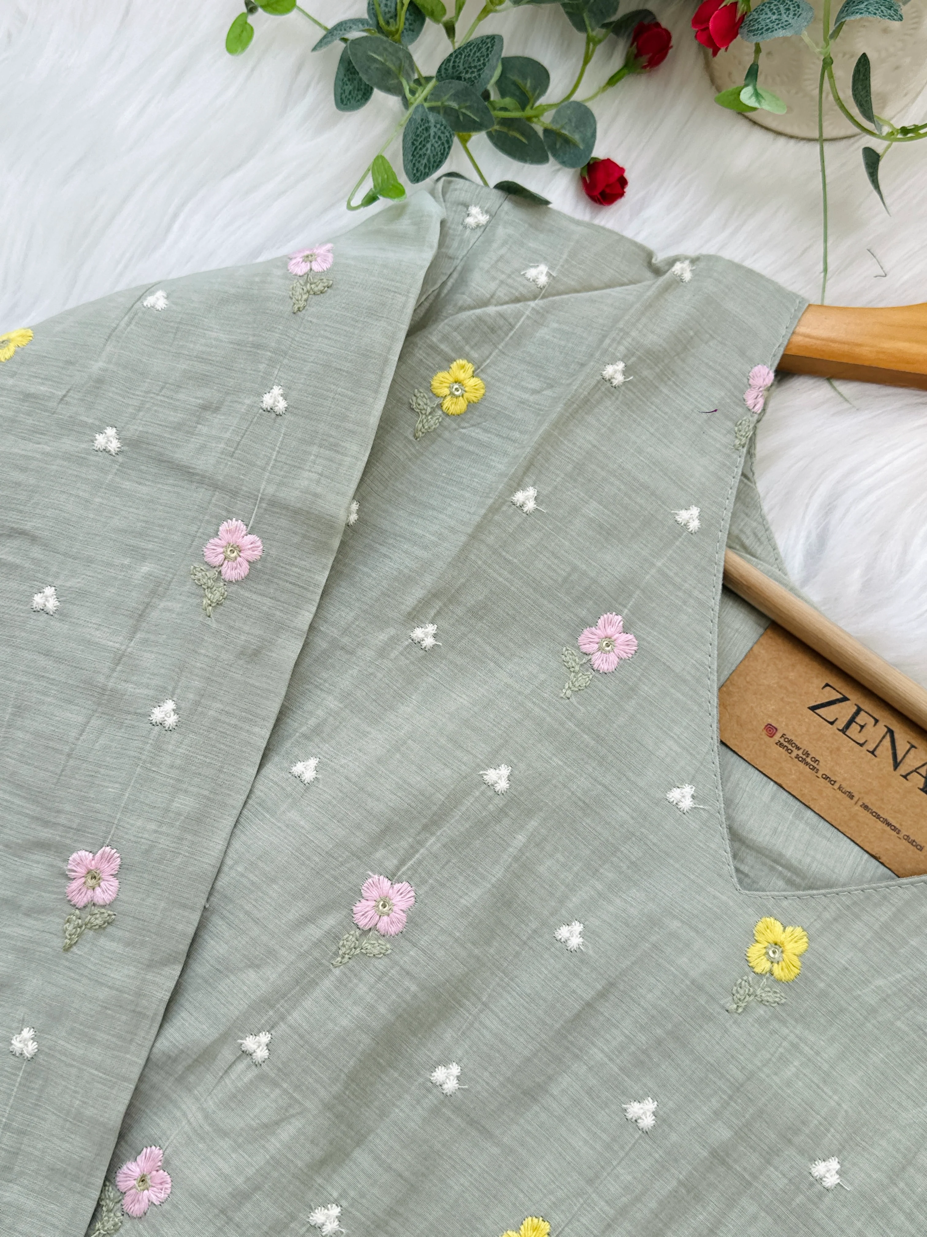 ✨ Pure Mul Chanderi Embroidered Kurti Set ✨ - Image 4