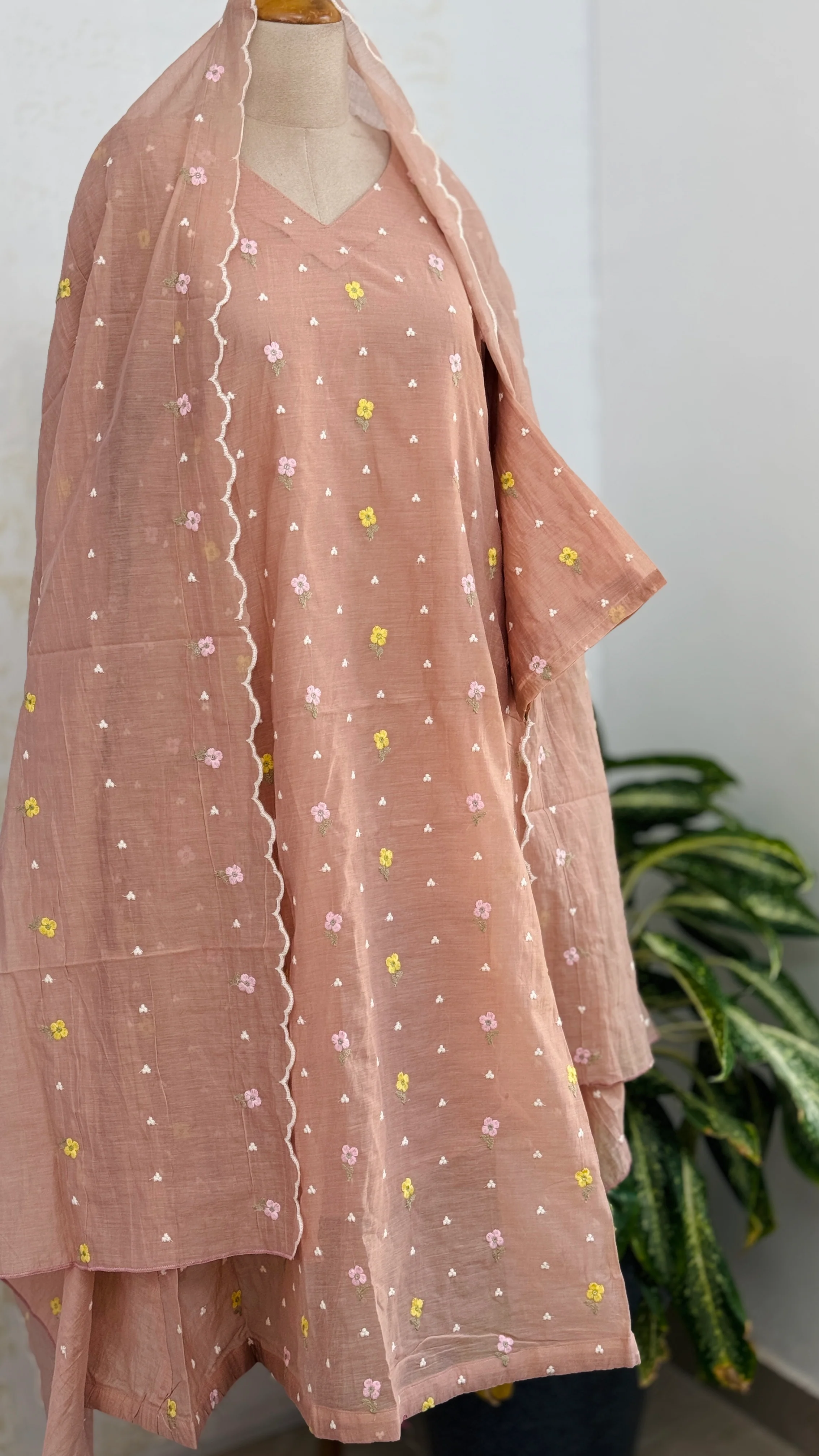 ✨ Pure Mul Chanderi Embroidered Kurti Set ✨ - Image 2