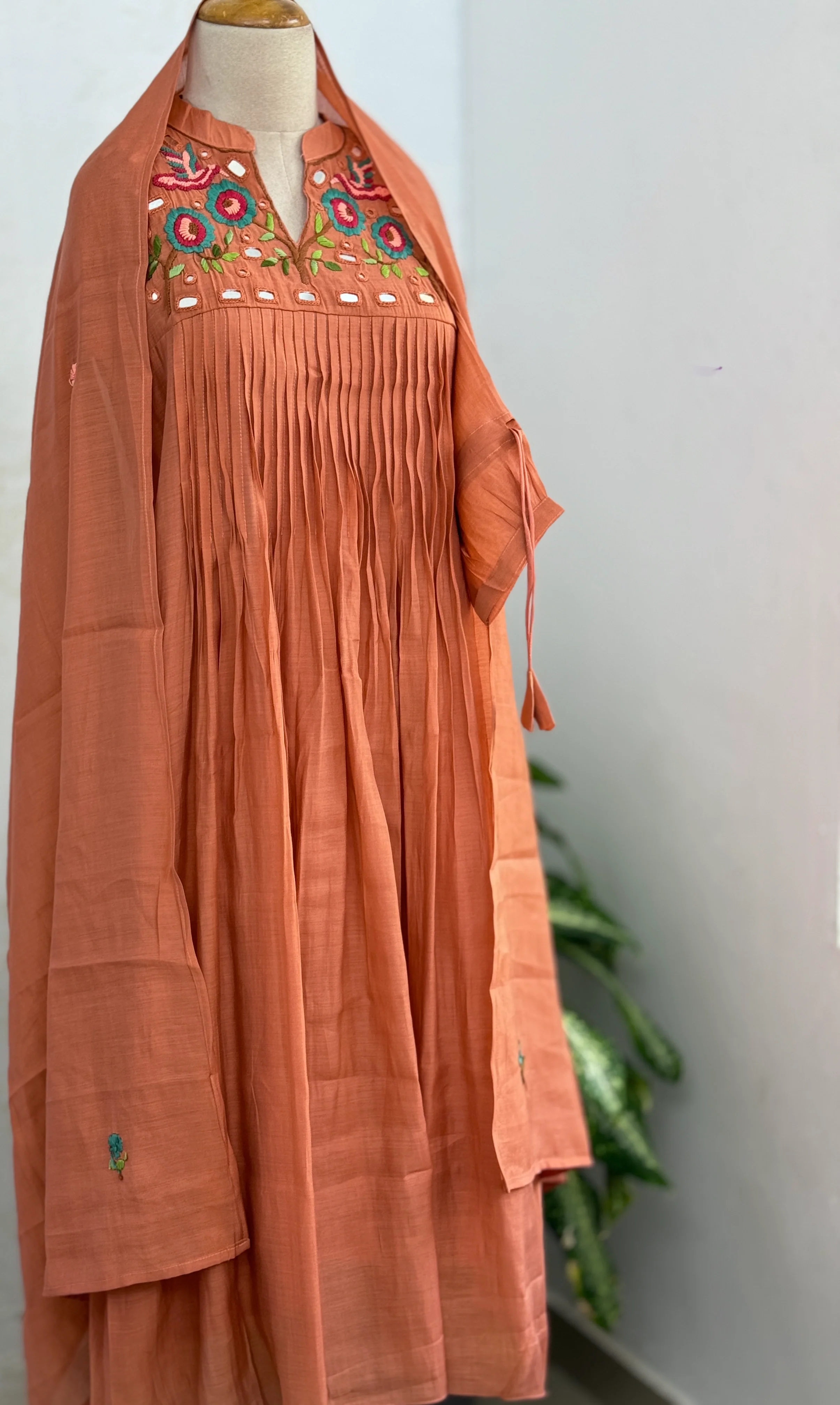 β¨ Pure Mul Chanderi Handwork Embroidered Mirror Work Anarkali Set β¨ - Image 2