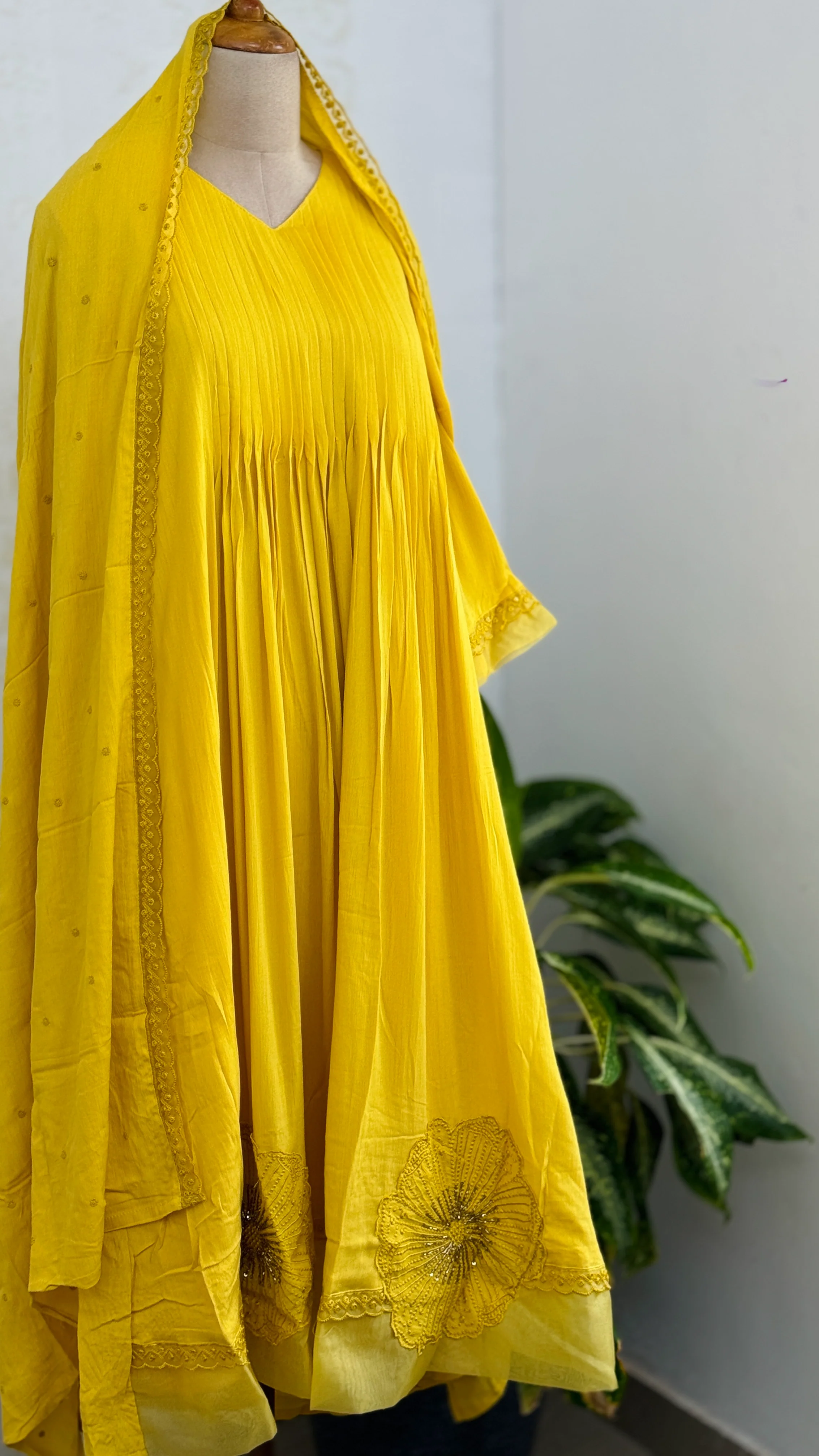 β¨ Ready-to-Wear Embroidered Anarkali Set β¨ - Image 2