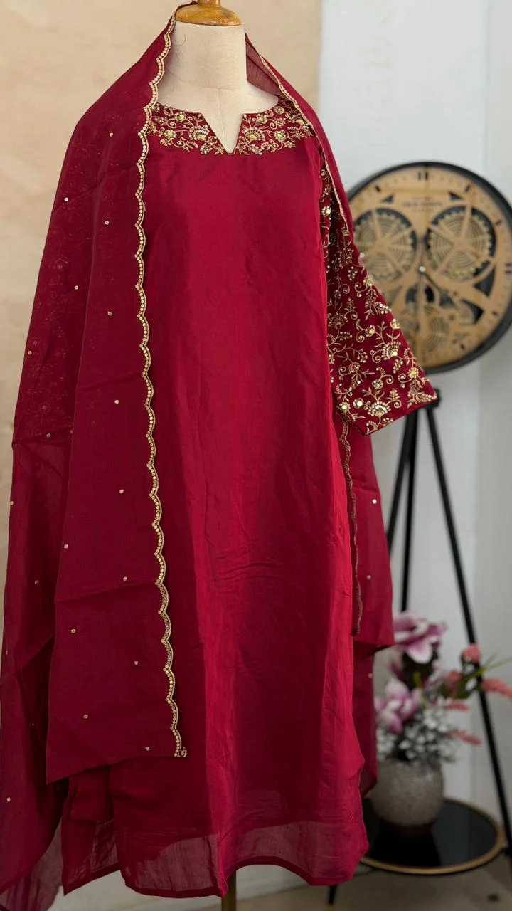 ✨ Glass Chanderi Embroidered Party Wear Kurti Set ✨ - Image 2