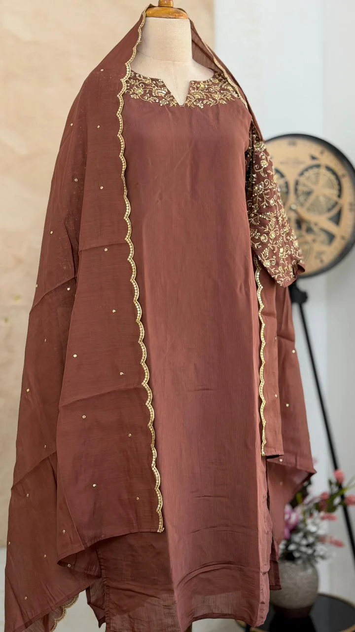 ✨ Glass Chanderi Embroidered Party Wear Kurti Set ✨ - Image 2