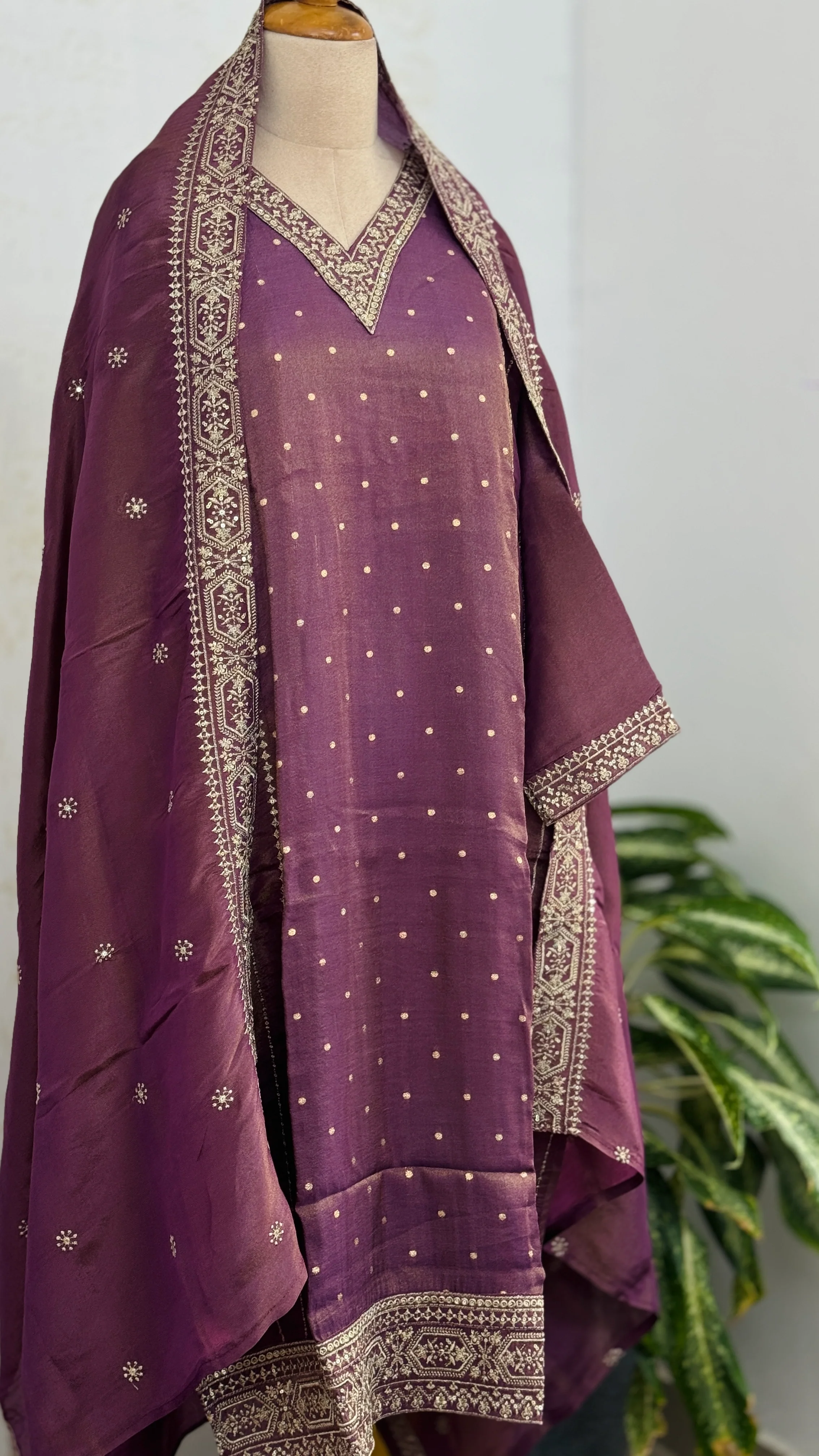 β¨ Tissue Silk Embroidered Kurti Set β¨ - Image 2