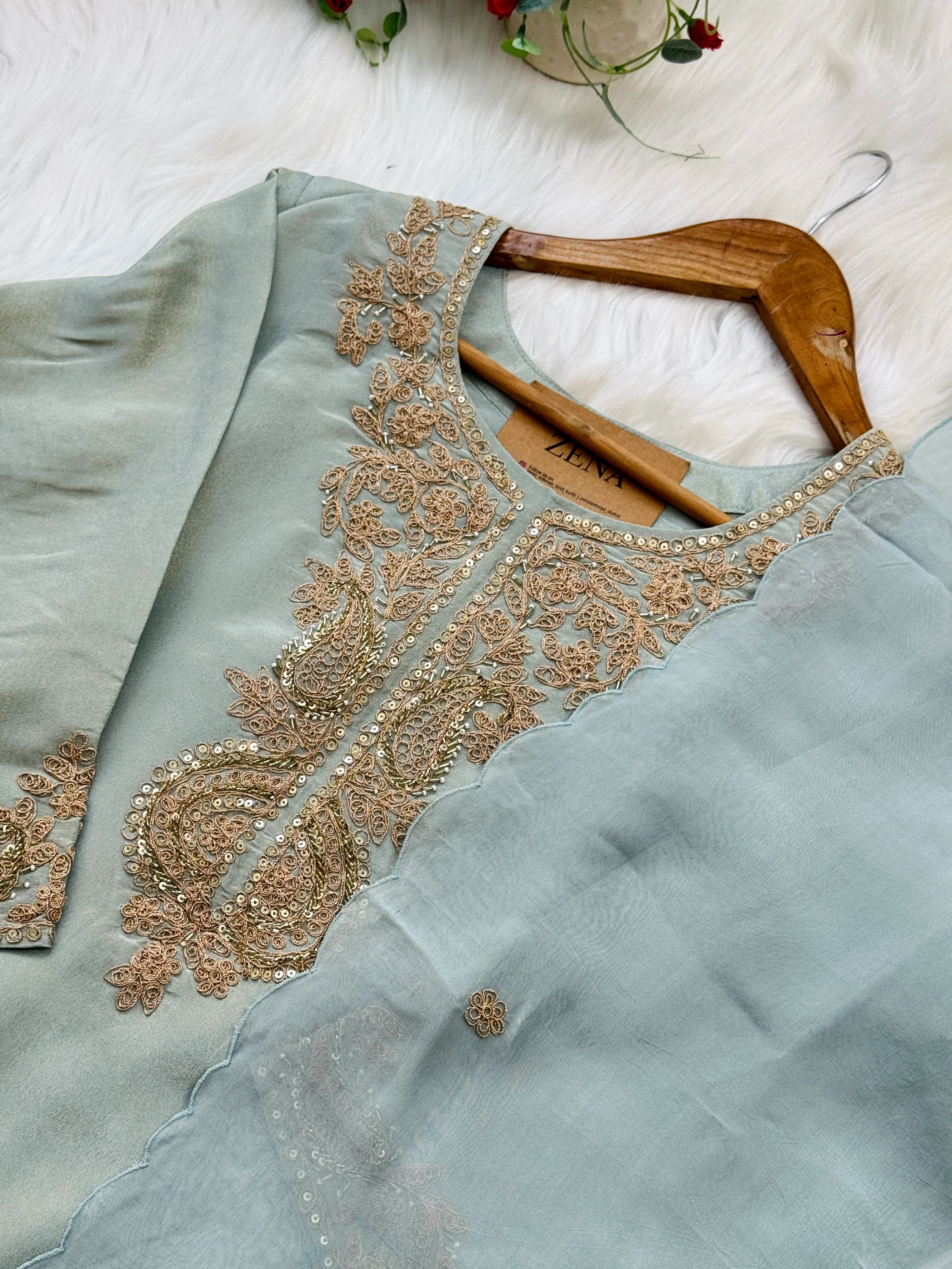 β¨ Tissue Silk Embroidered Suit β¨ - Image 4