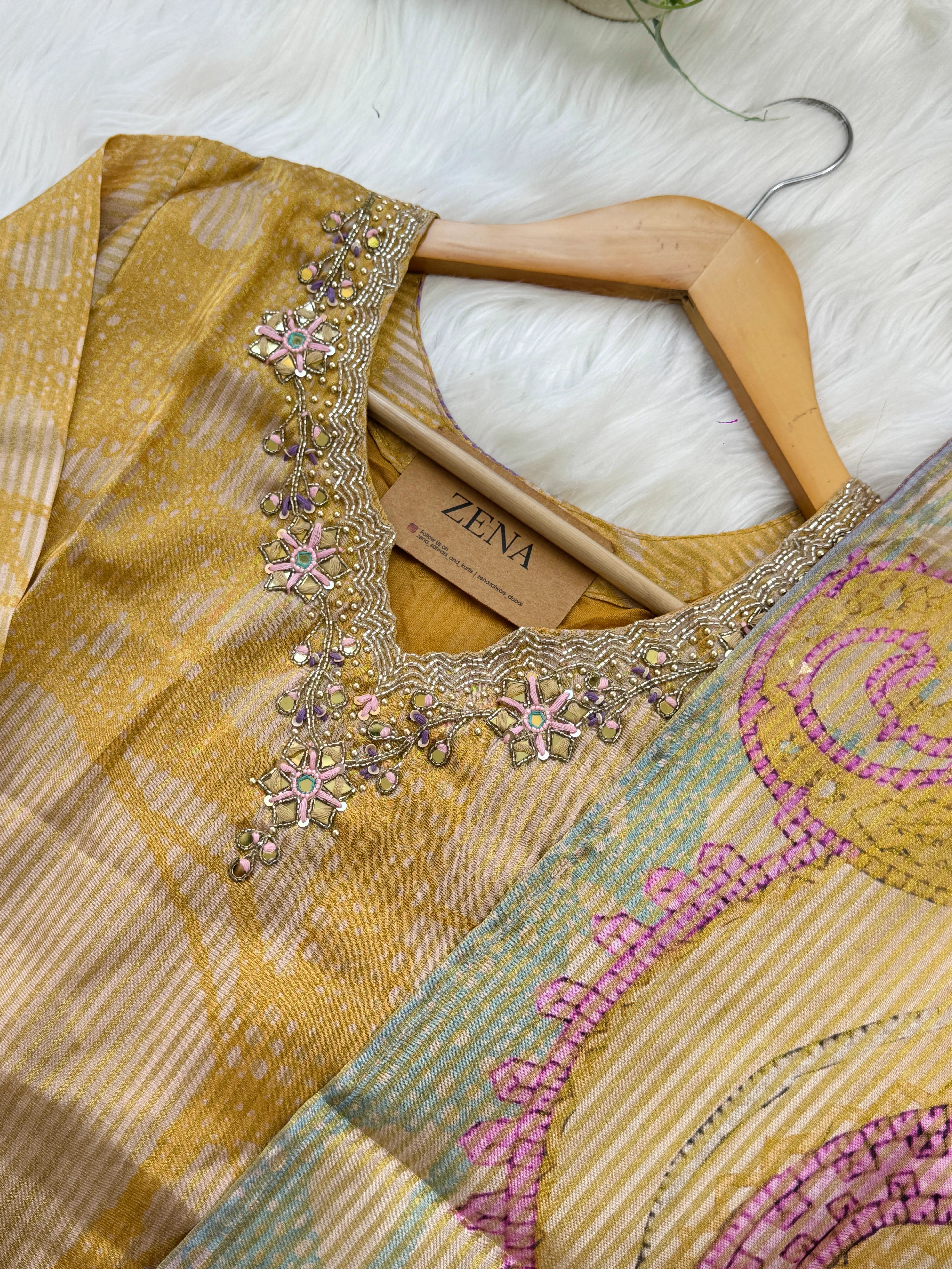 β¨ Tissue Silk Hand Detailed Kurti Set β¨ - Image 8