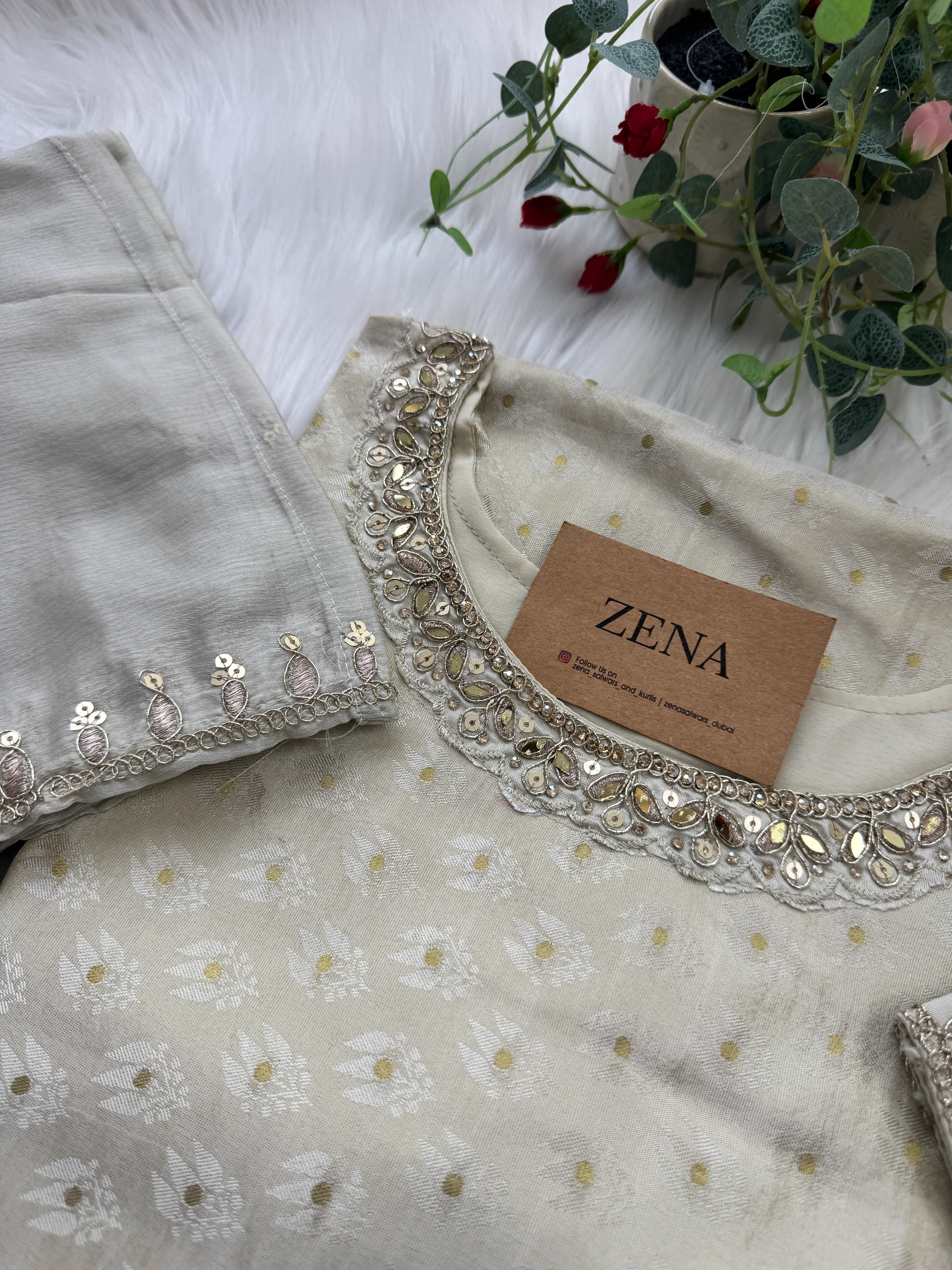 β¨ Tissue Silk Handwork Party Wear Suit with Organza Dupatta β¨ - Image 7