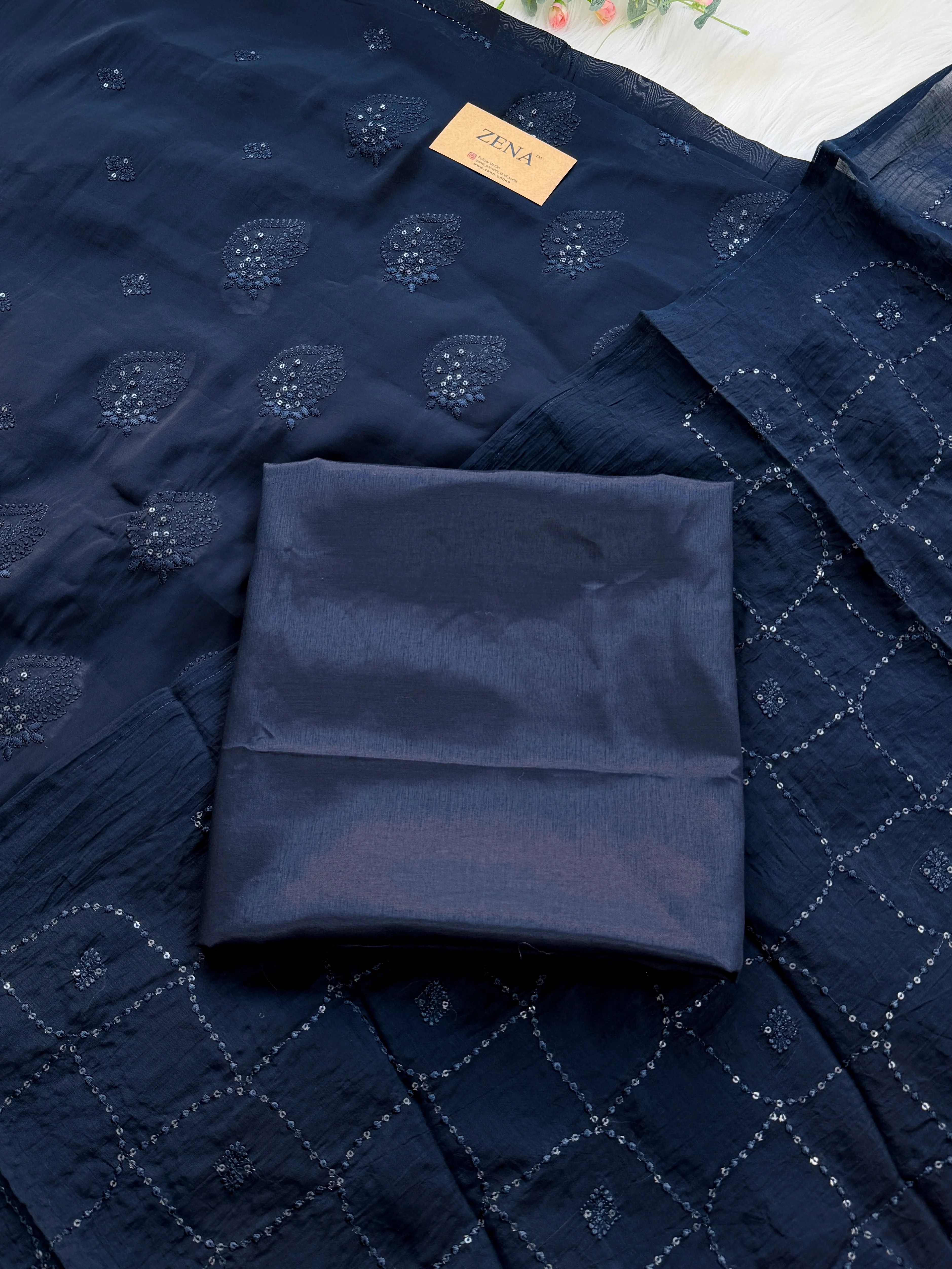 ✨ Unstitched Chanderi Hand Detailed Partywear Suit ✨ - Image 4