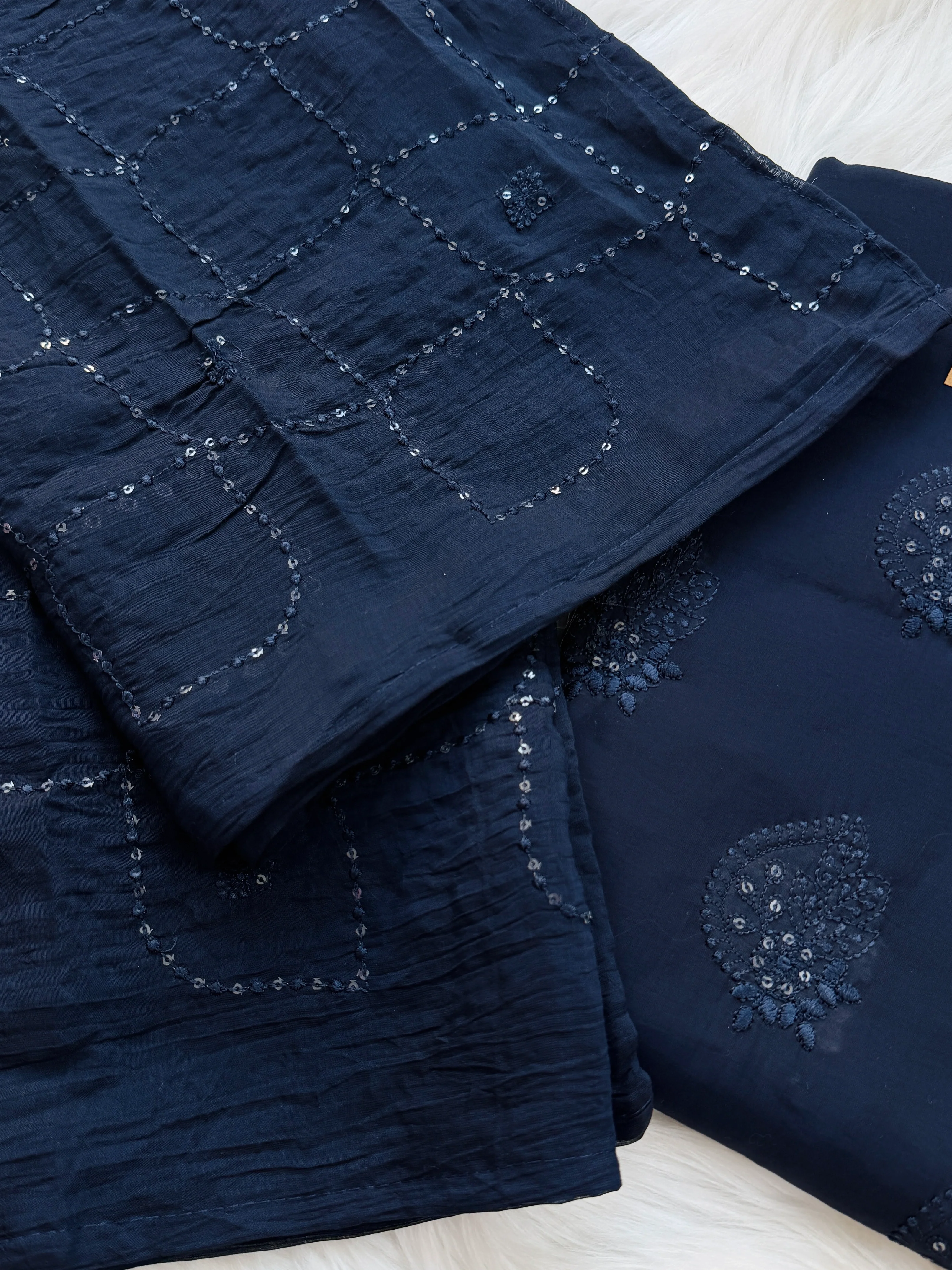 ✨ Unstitched Chanderi Hand Detailed Partywear Suit ✨ - Image 5