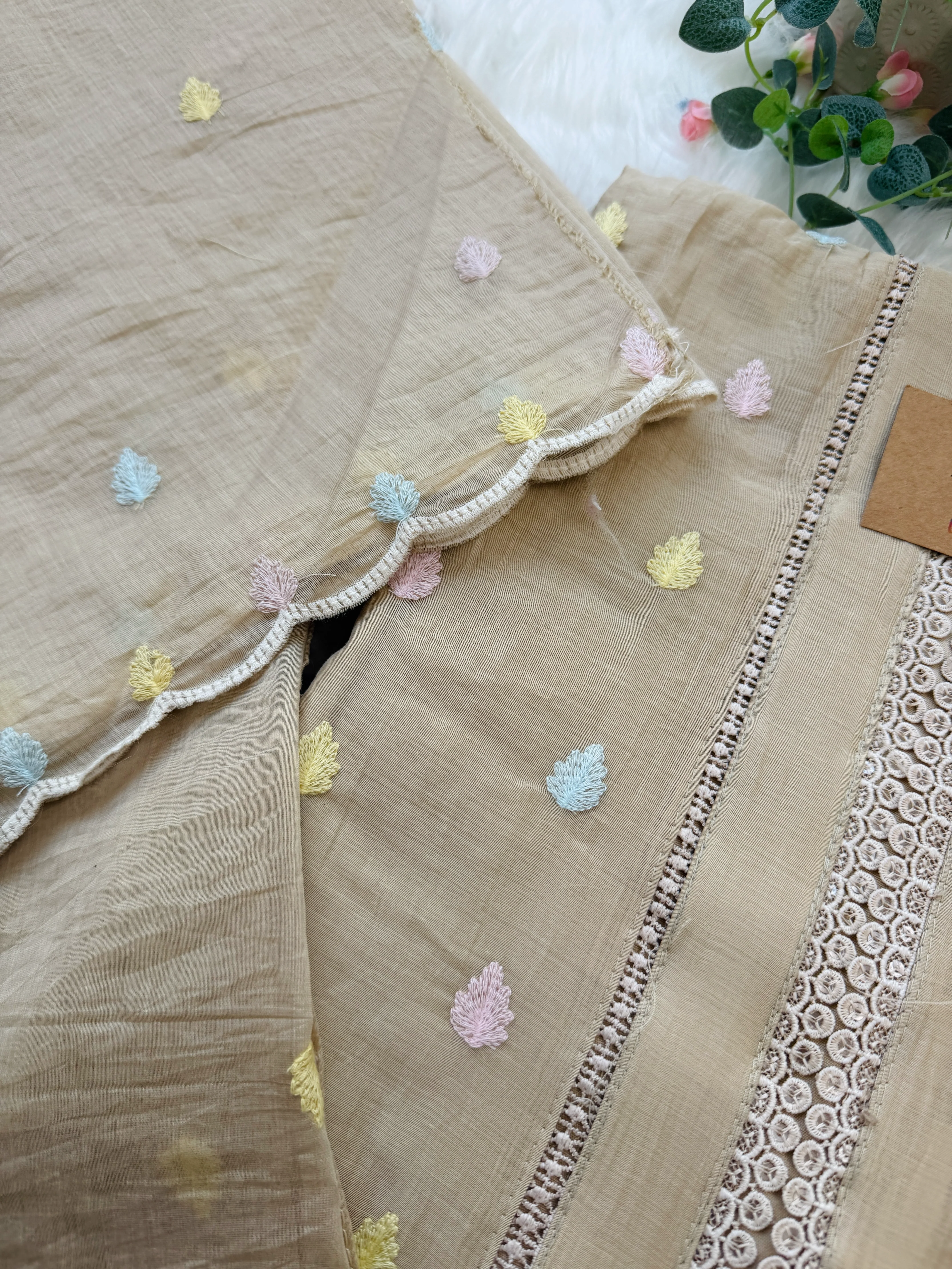 ✨ Unstitched Mul Chanderi Embroidered Suit ✨ - Image 3