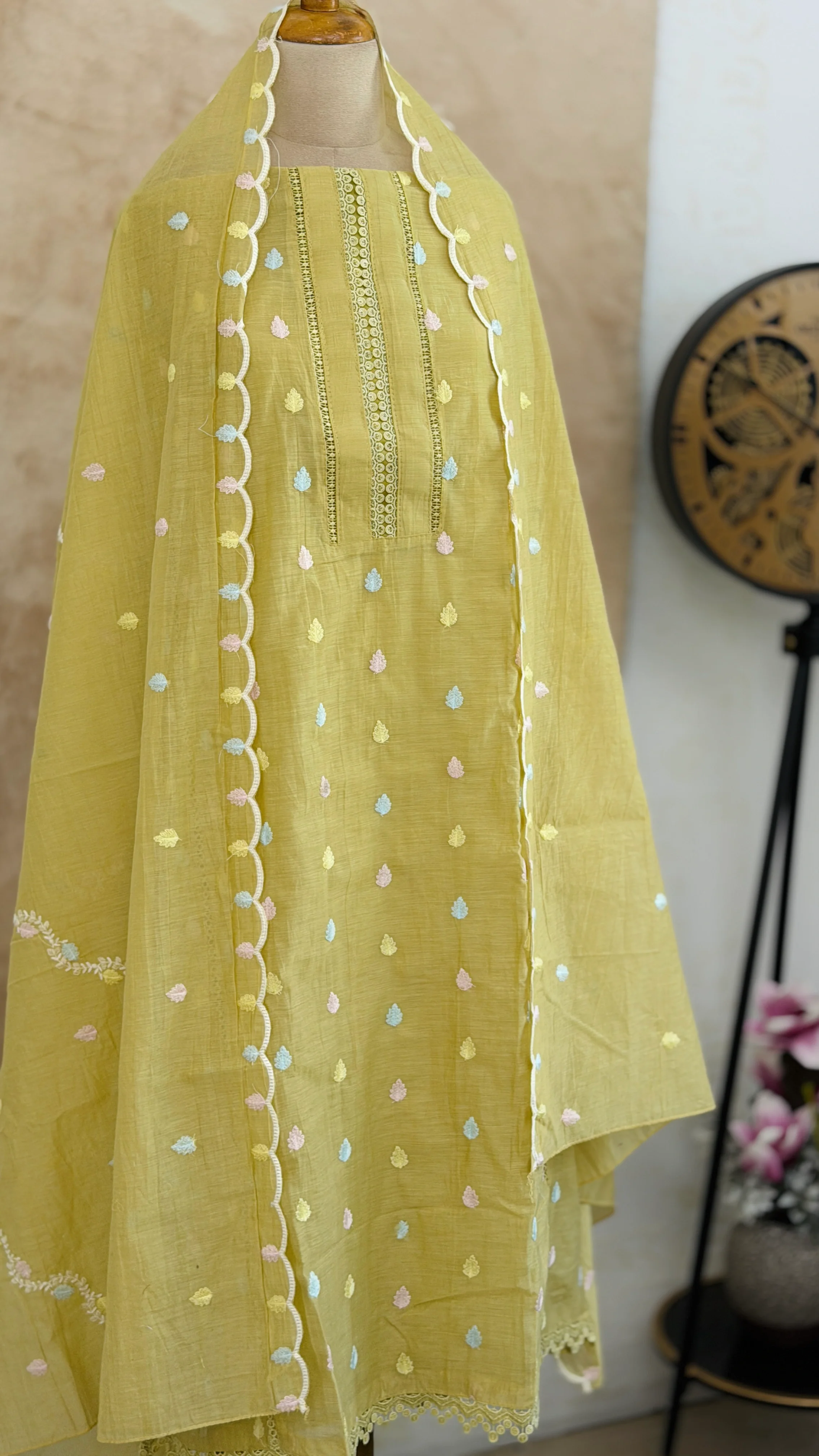 ✨ Unstitched Mul Chanderi Embroidered Suit ✨ - Image 2