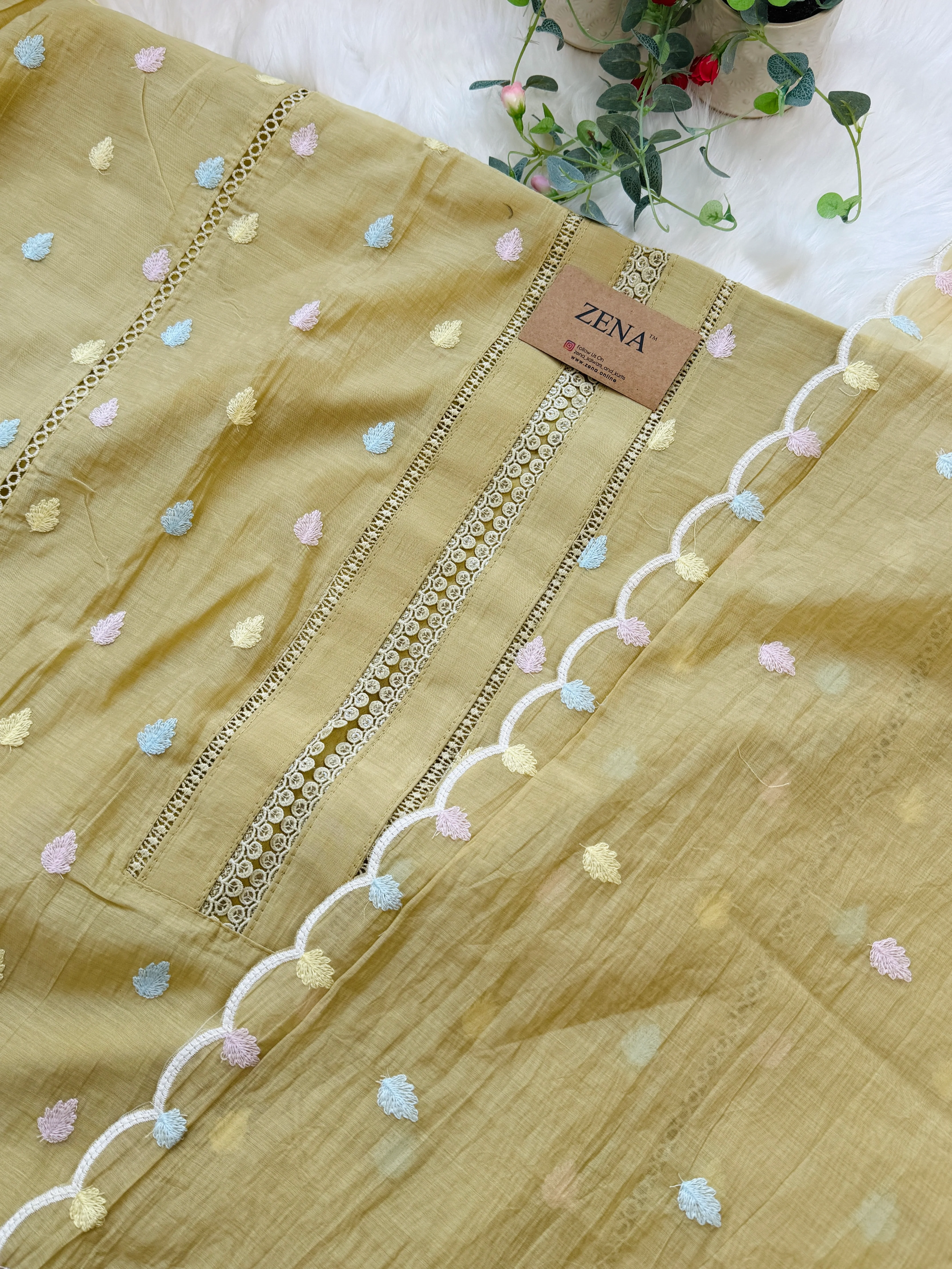 ✨ Unstitched Mul Chanderi Embroidered Suit ✨ - Image 5