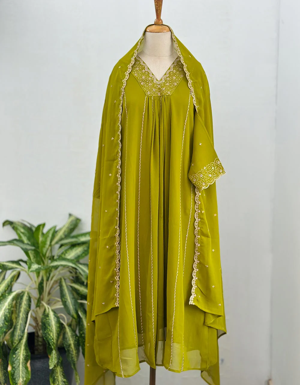 Georgette Anarkali Kurti Set – Timeless Elegance 🌟 - Image 8