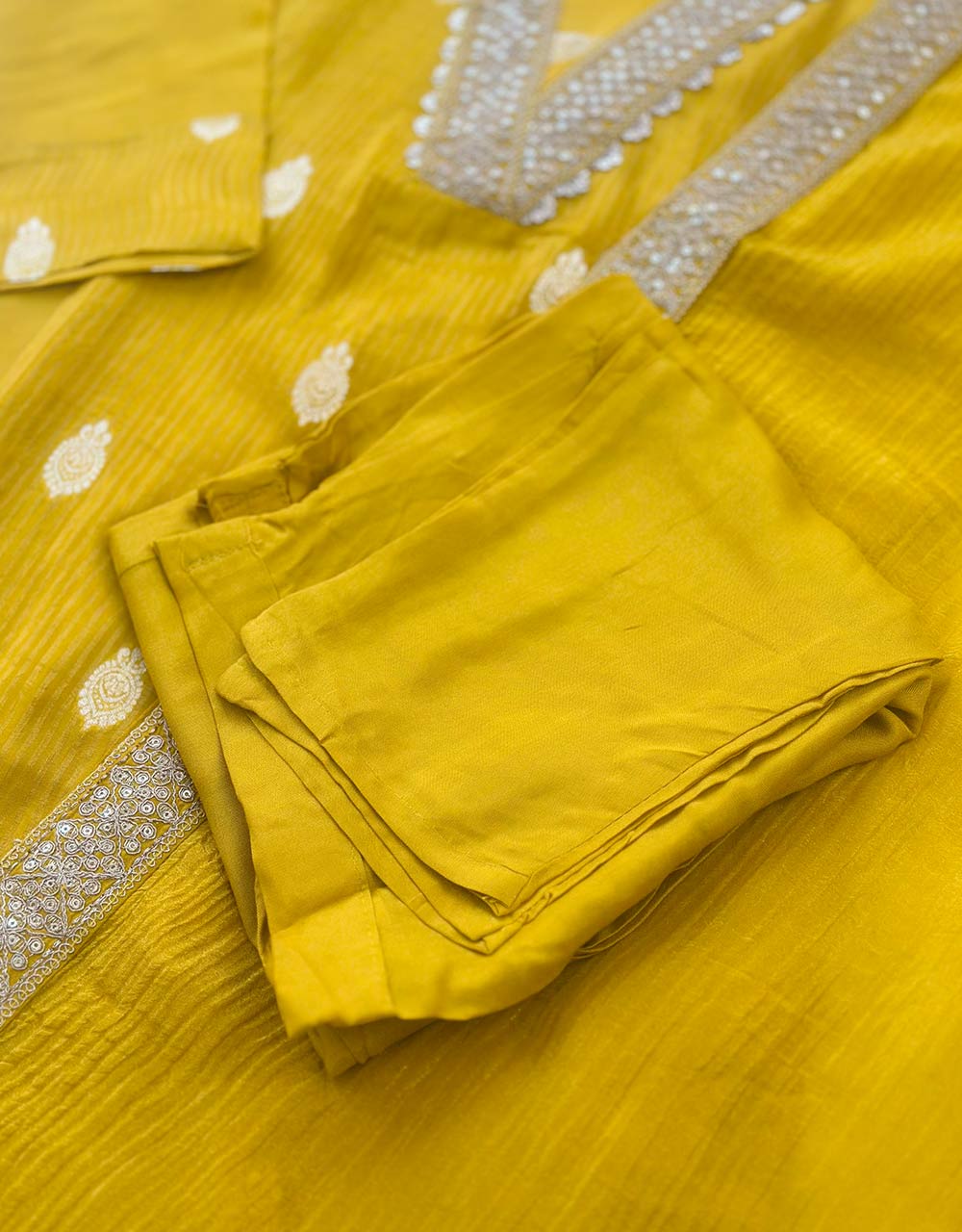 Tissue Silk Ready to Wear Hand Work Kurti Set – Effortless Elegance & Luxury ✨ - Image 6