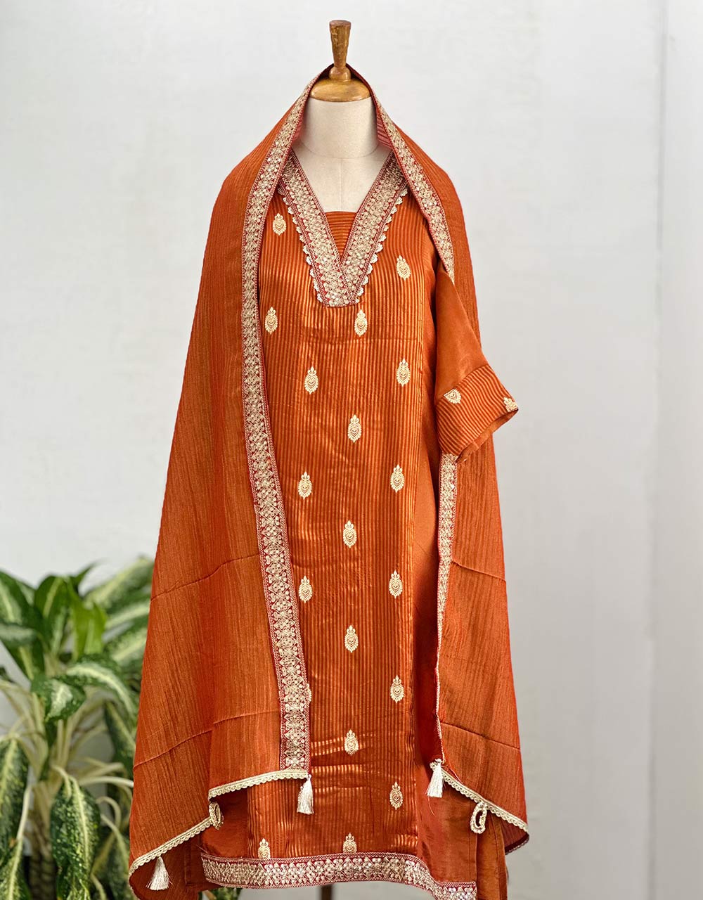 Tissue Silk Ready to Wear Hand Work Kurti Set – Effortless Elegance & Luxury ✨ - Image 7