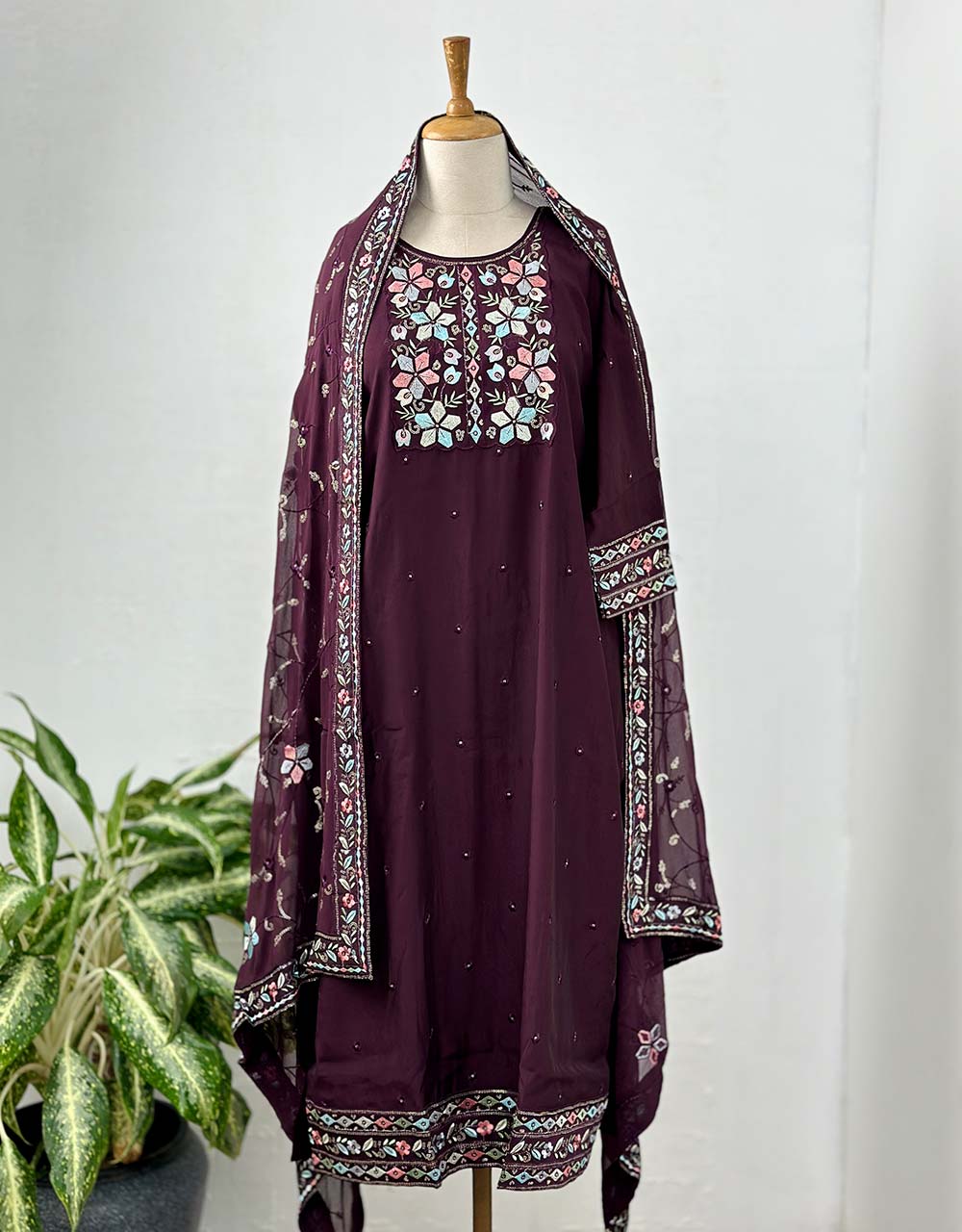 Ready-to-Wear Silk Kurti Set with Organza Dupatta โ Timeless Elegance ๐ - Image 10