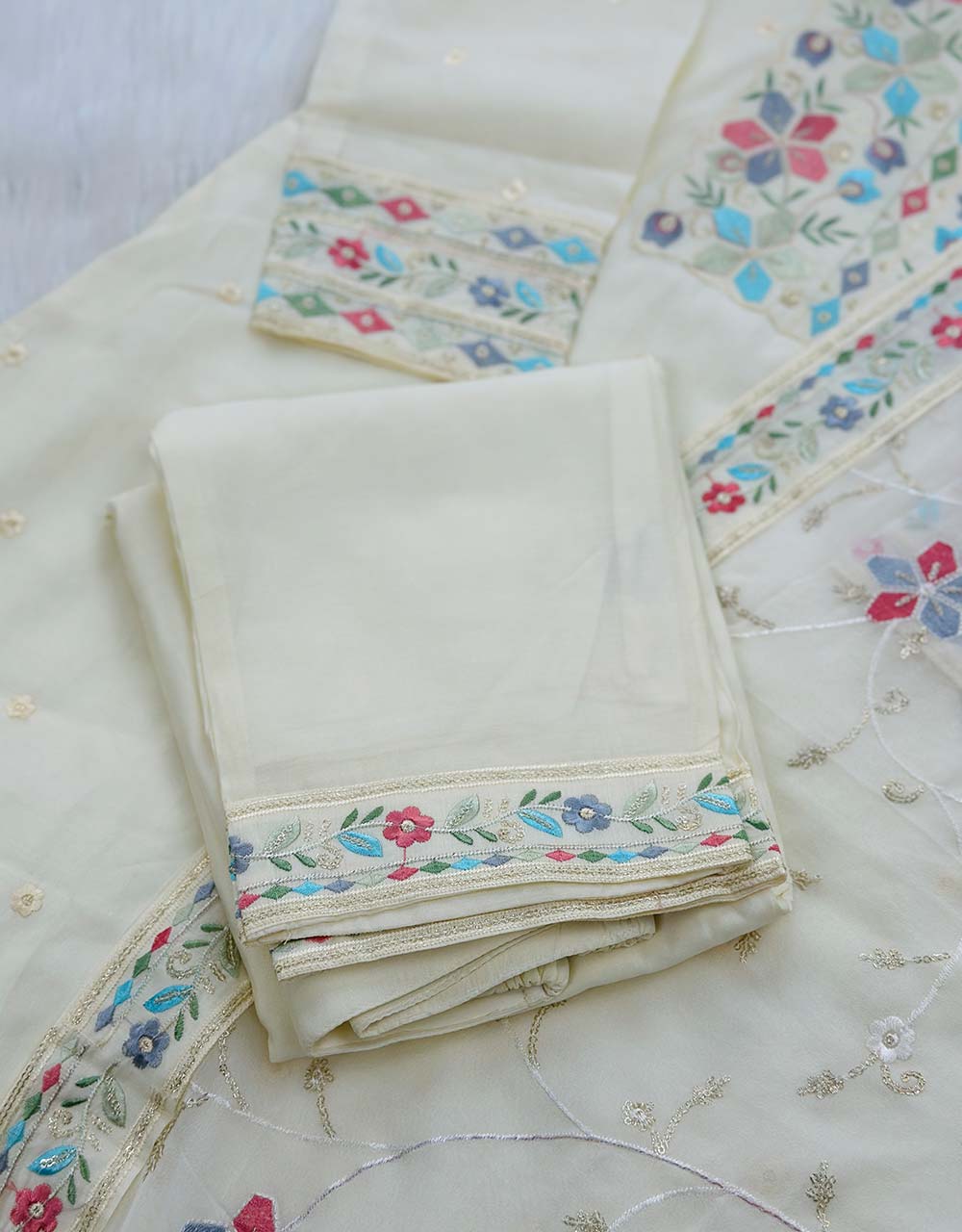 Ready-to-Wear Silk Kurti Set with Organza Dupatta โ Timeless Elegance ๐ - Image 6